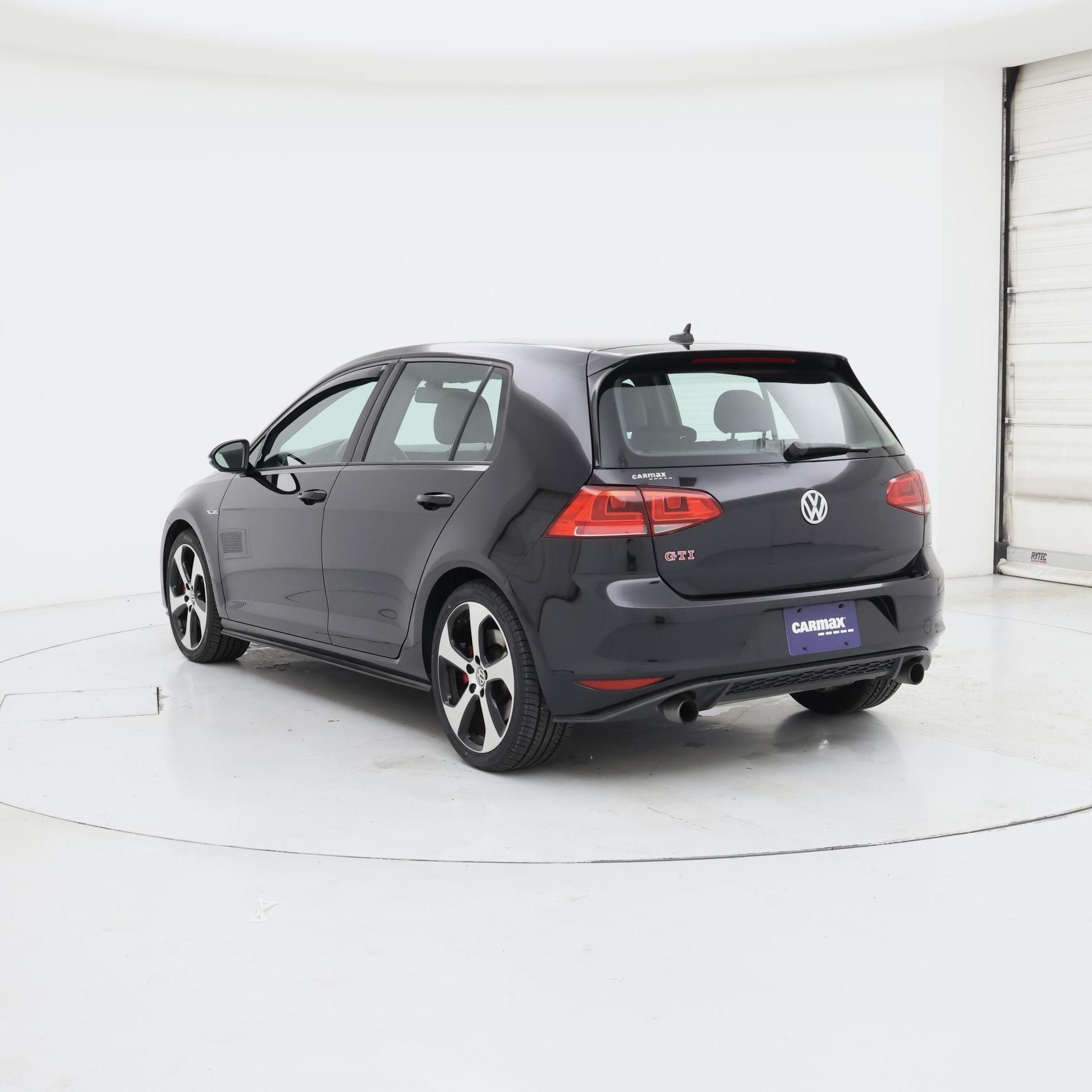 Thumbnail: 2017 Volkswagen Golf - 2