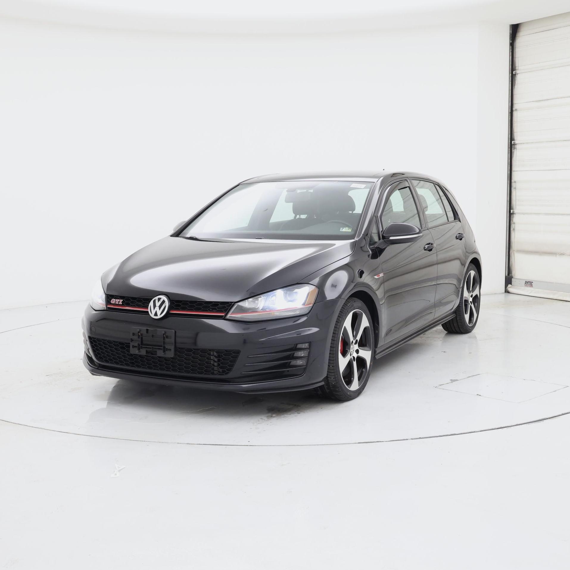 Thumbnail: 2017 Volkswagen Golf - 4