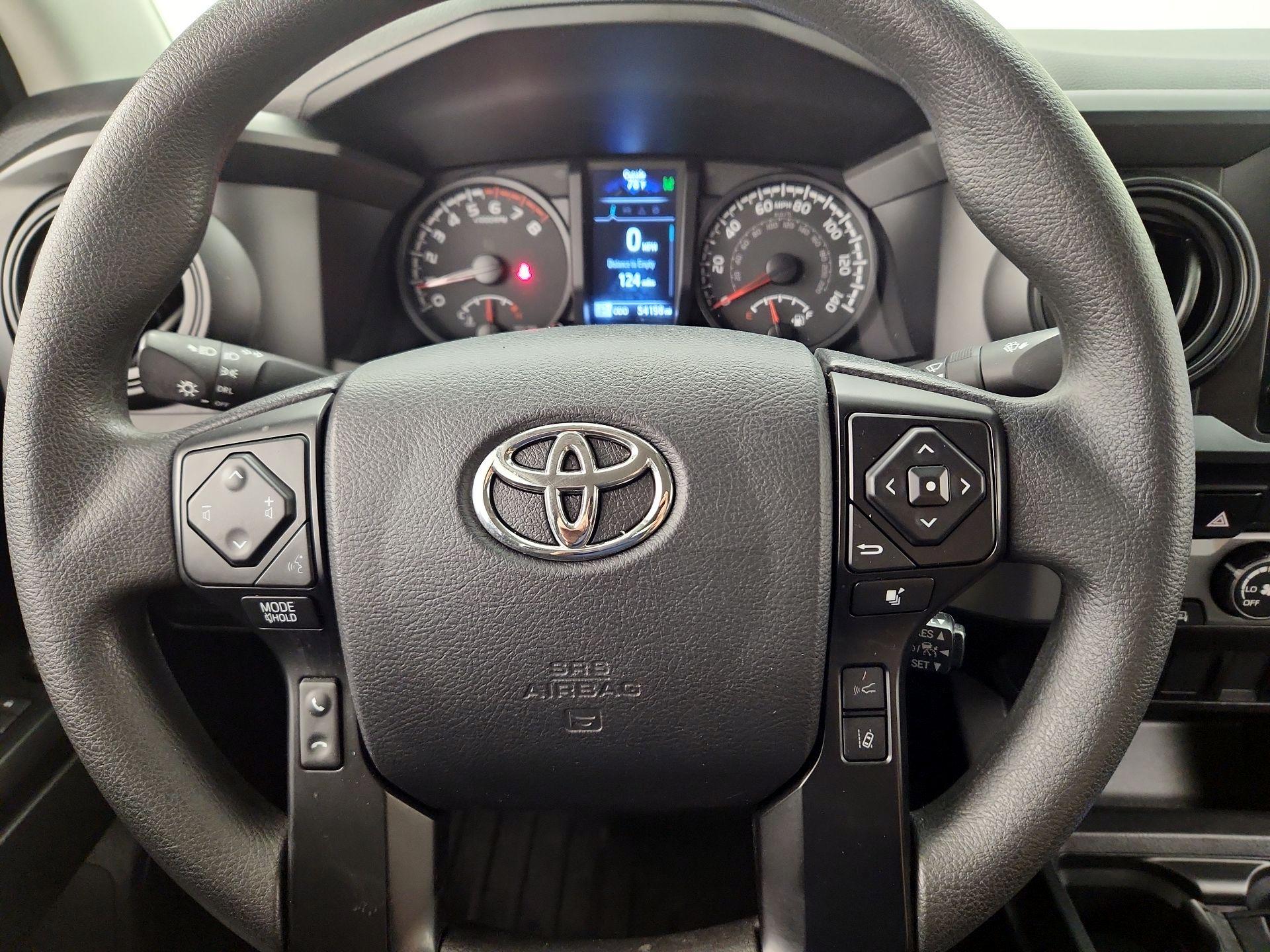 Thumbnail: 2022 Toyota Tacoma - 10
