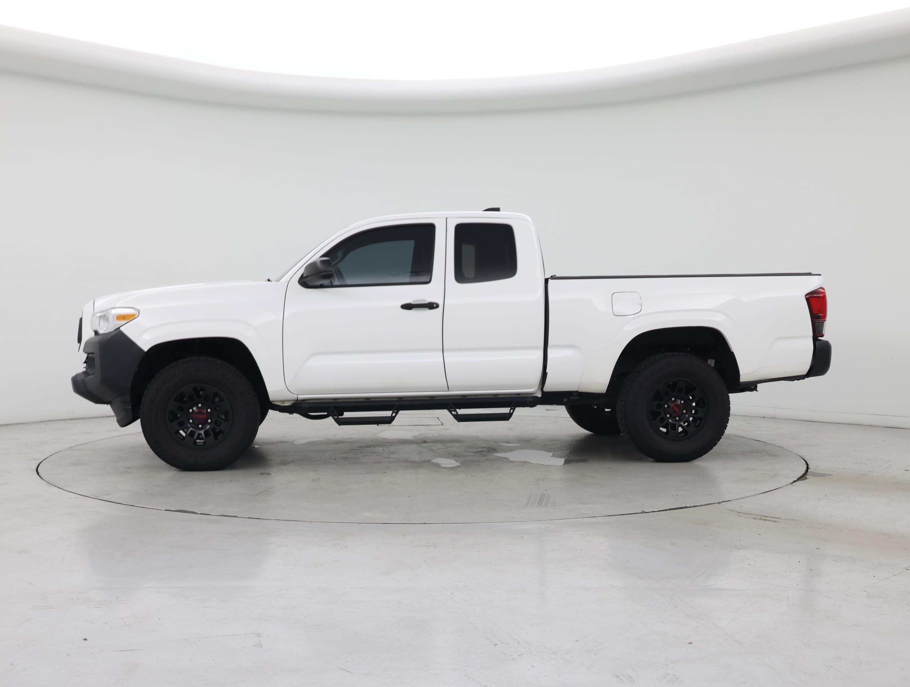 Thumbnail: 2022 Toyota Tacoma - 3