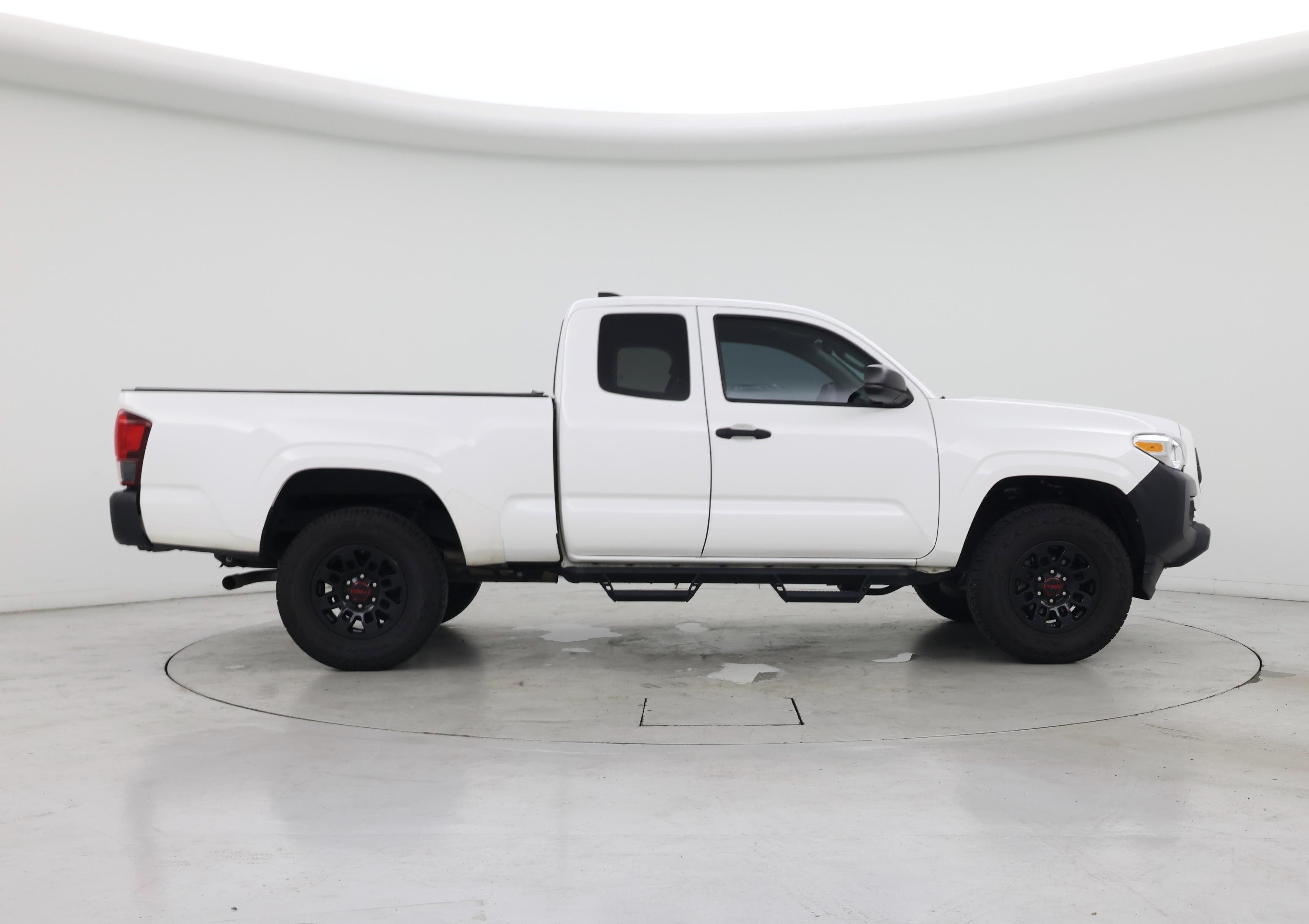 Thumbnail: 2022 Toyota Tacoma - 7