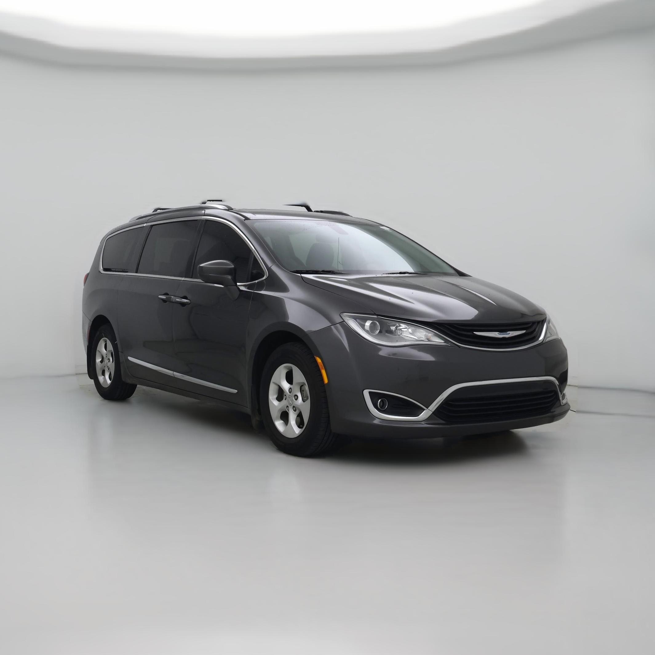 Thumbnail: 2018 Chrysler Pacifica - 1