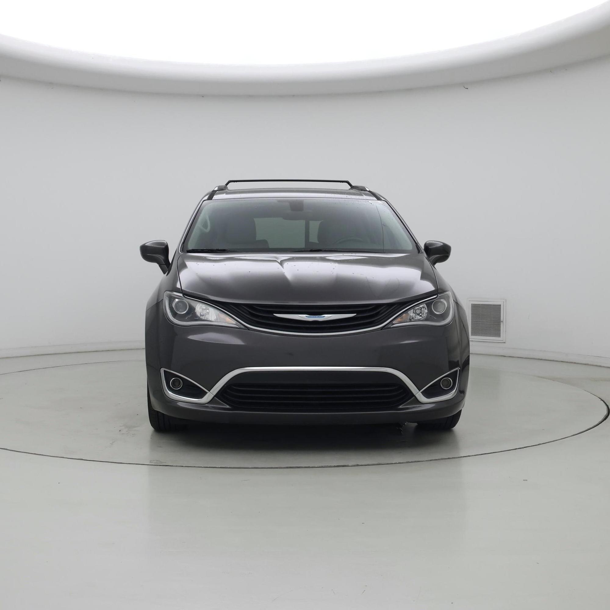 Thumbnail: 2018 Chrysler Pacifica - 5