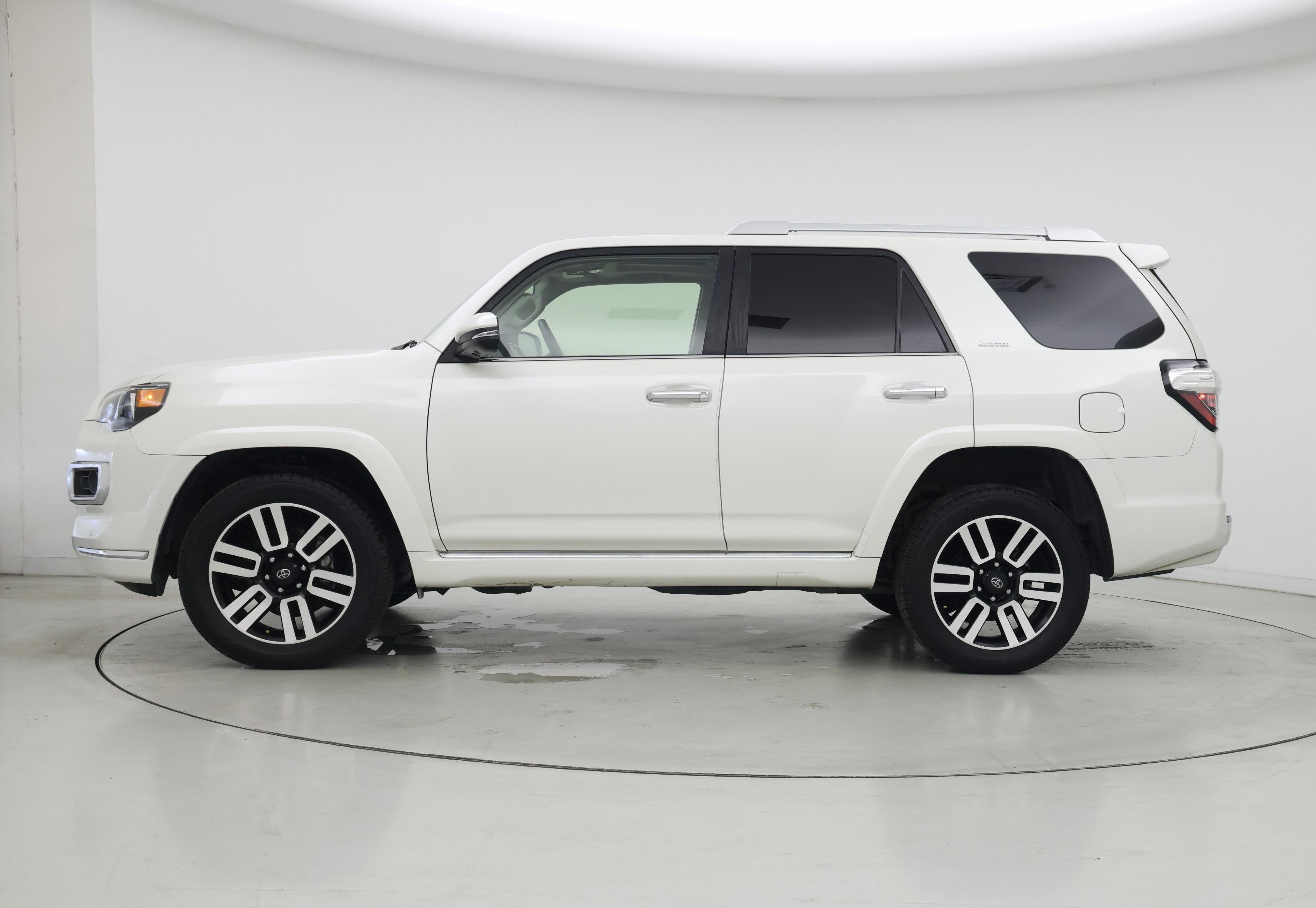 Thumbnail: 2022 Toyota 4Runner - 3
