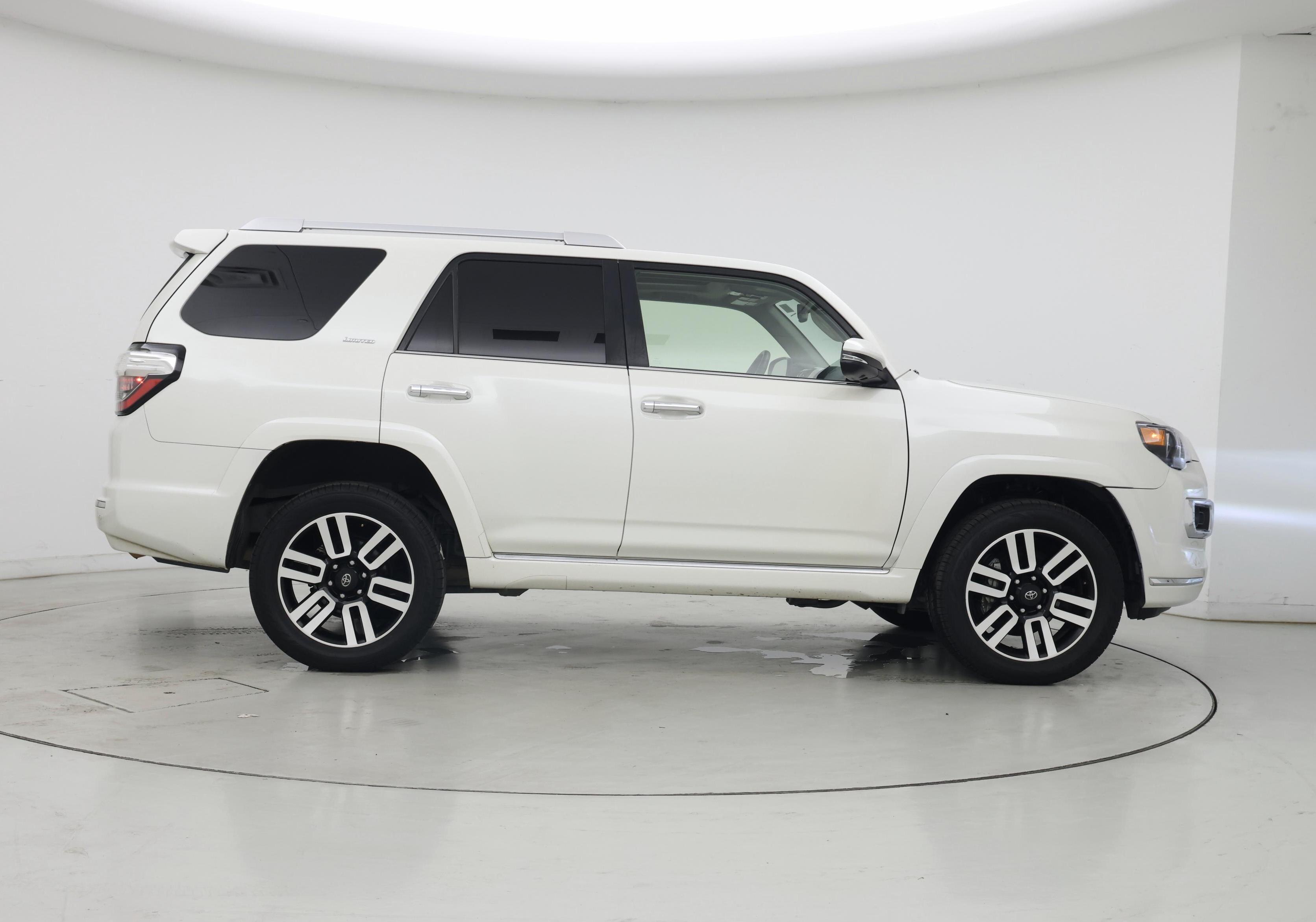Thumbnail: 2022 Toyota 4Runner - 7