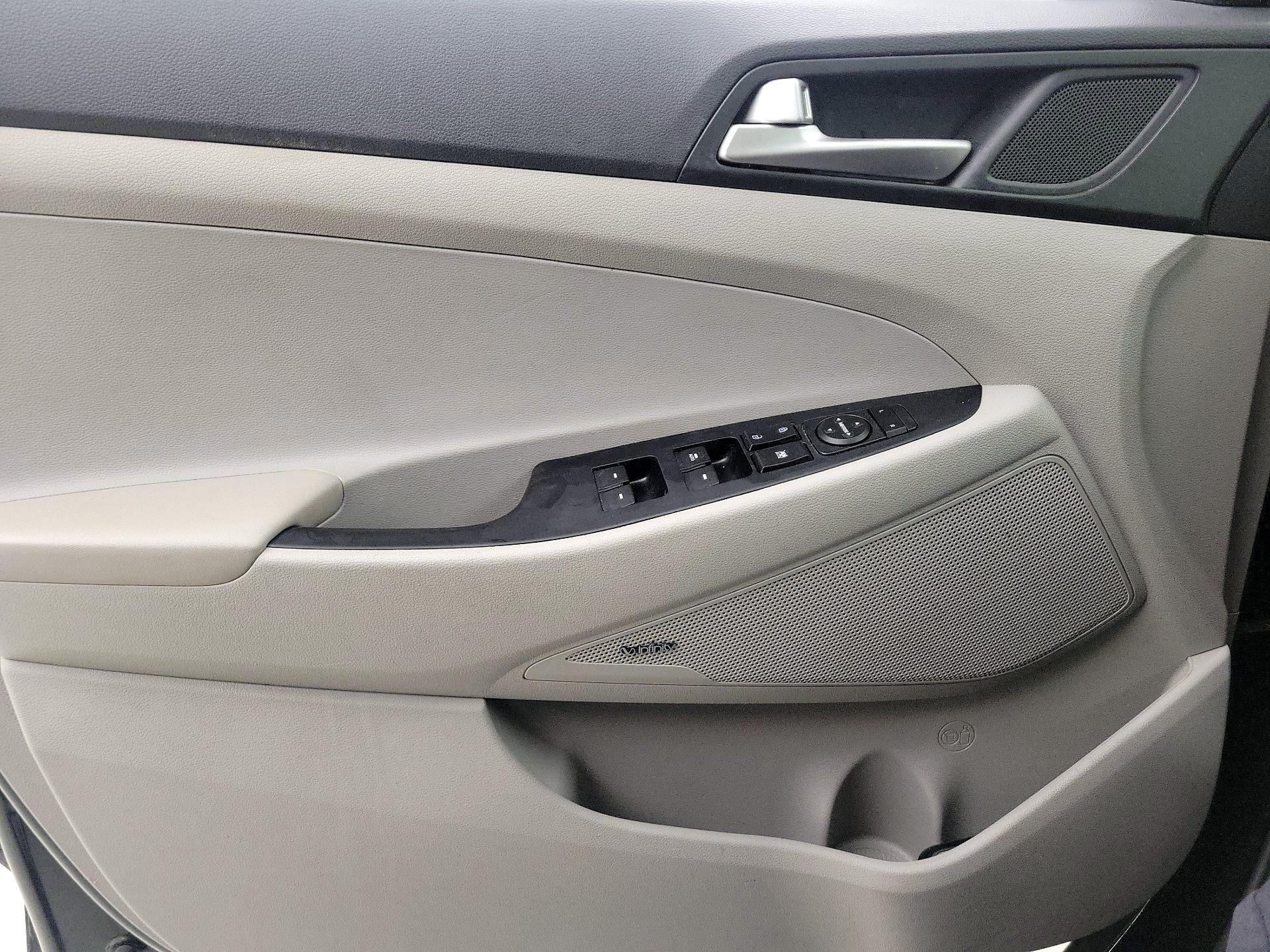 Thumbnail: 2021 Hyundai Tucson - 12