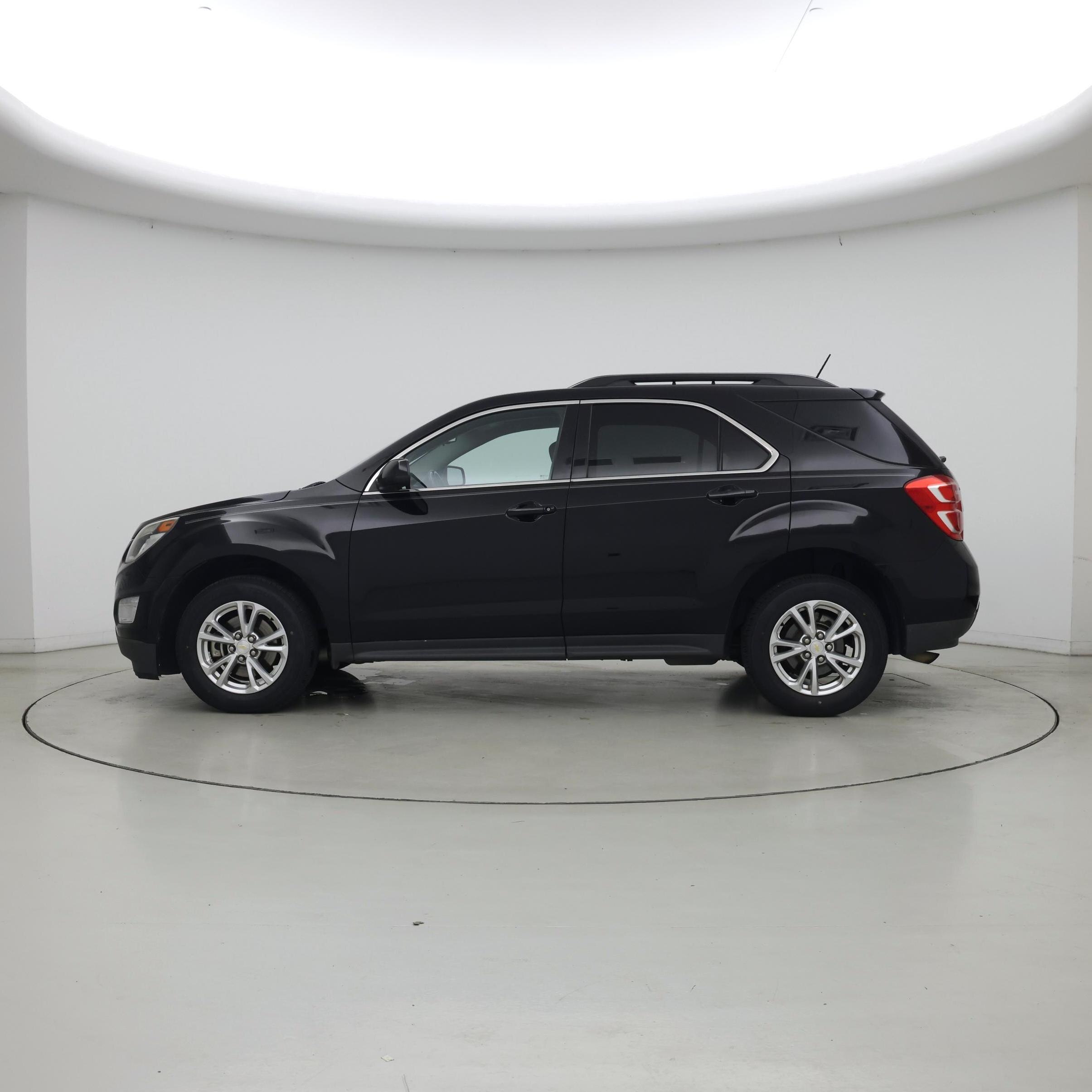 Thumbnail: 2016 Chevrolet Equinox - 3