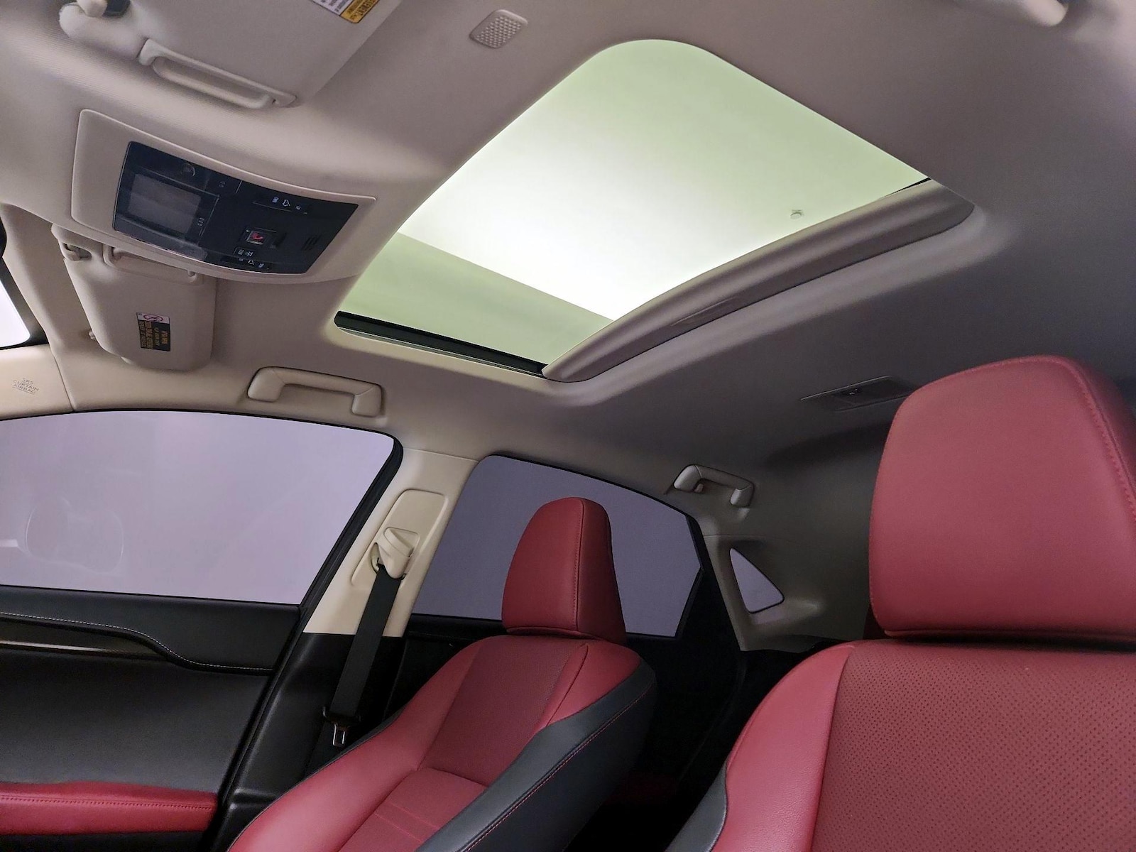 Sunroof(s) & Overhead Airbags