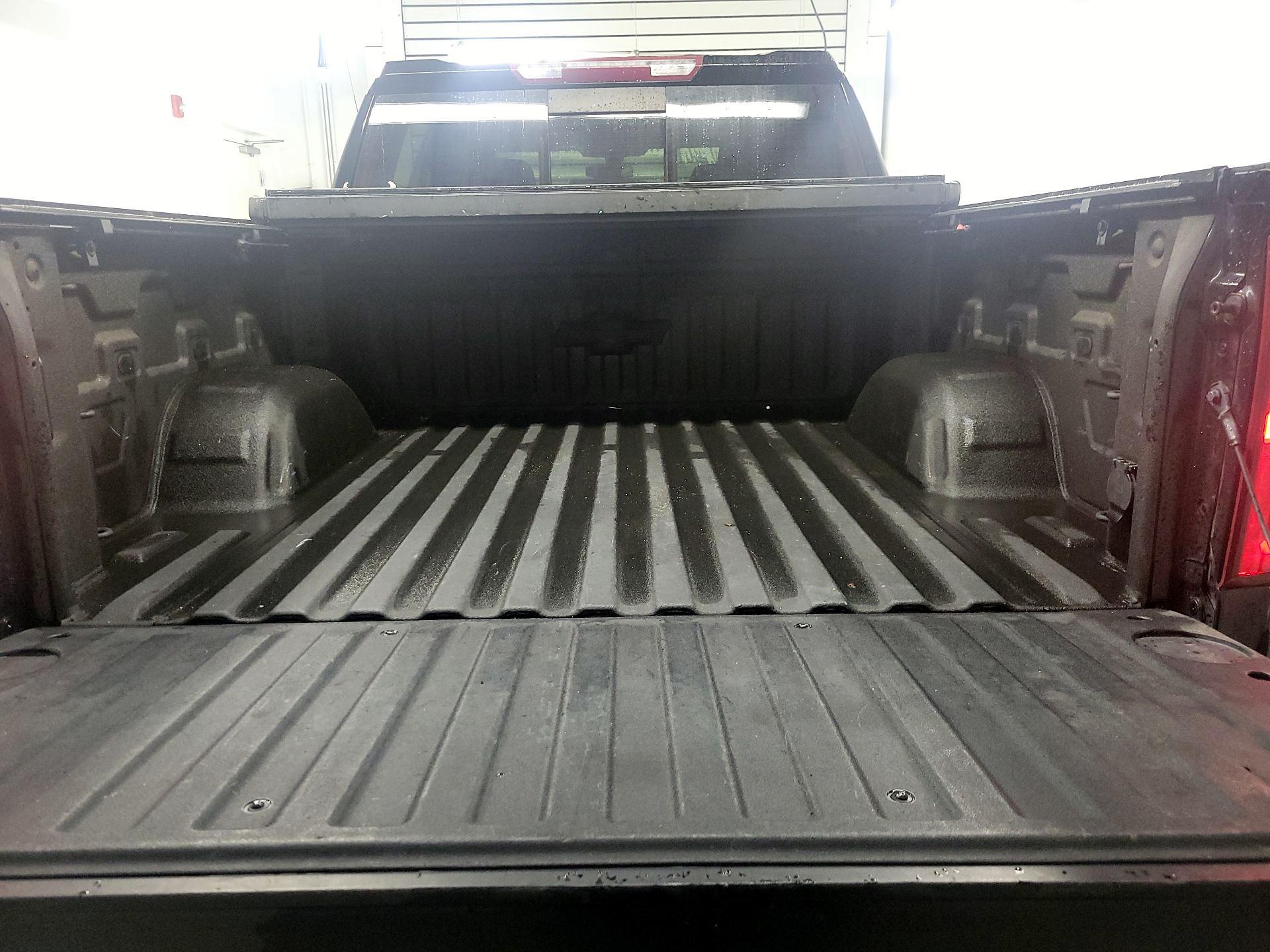 Thumbnail: 2020 Chevrolet Silverado 1500 - 19