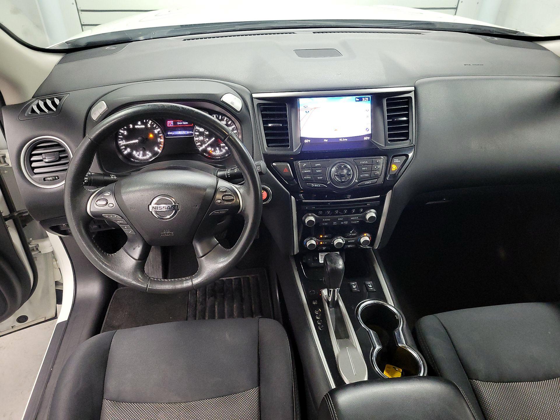 Thumbnail: 2018 Nissan Pathfinder - 9