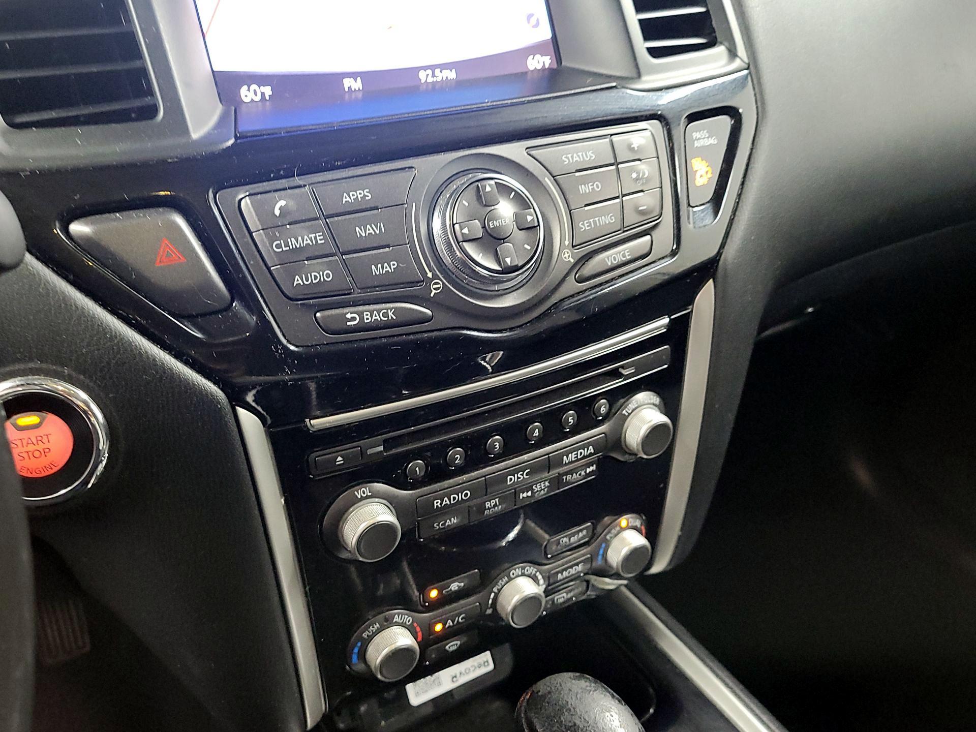 Thumbnail: 2018 Nissan Pathfinder - 16
