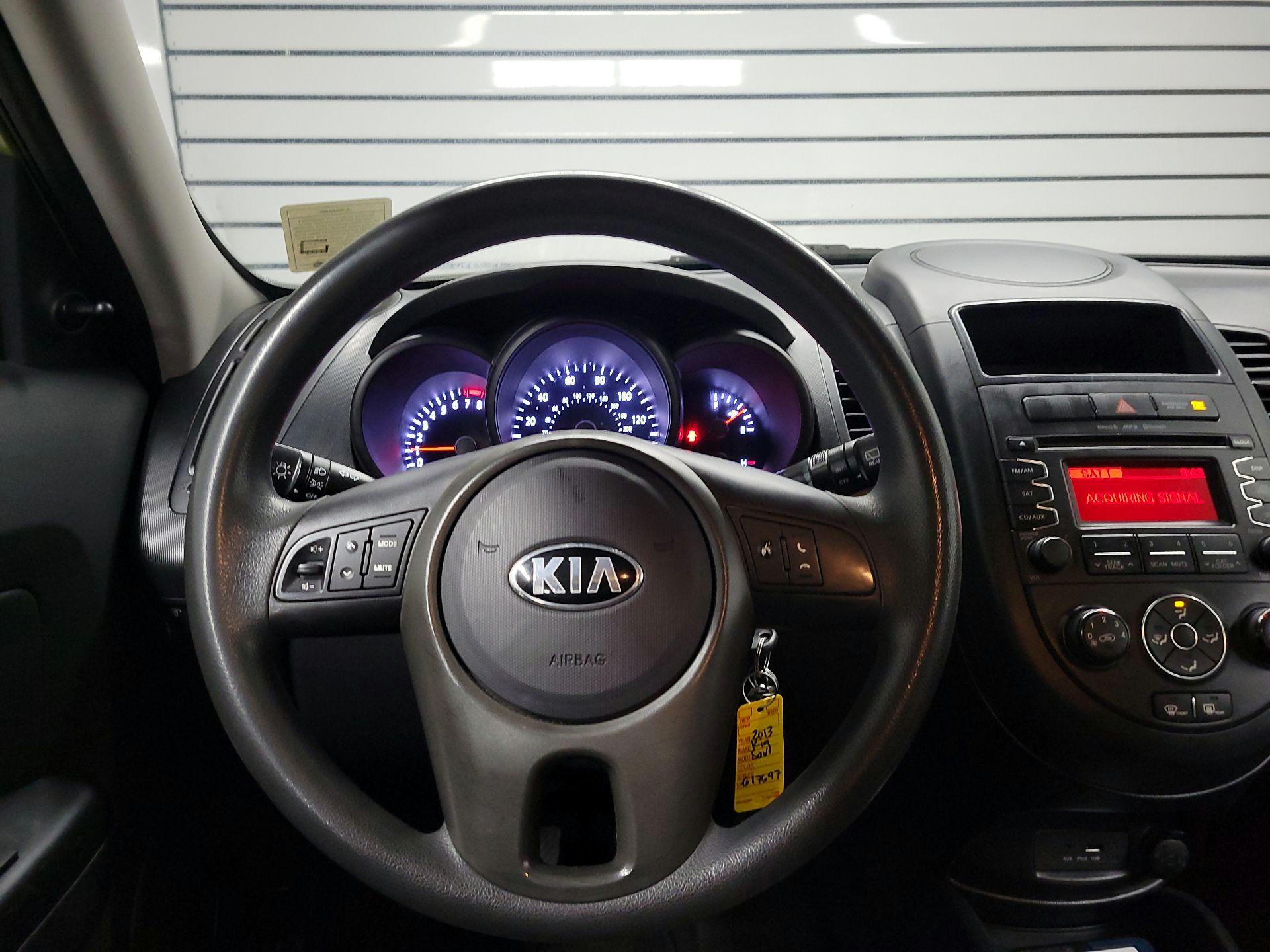Thumbnail: 2013 Kia Soul - 10