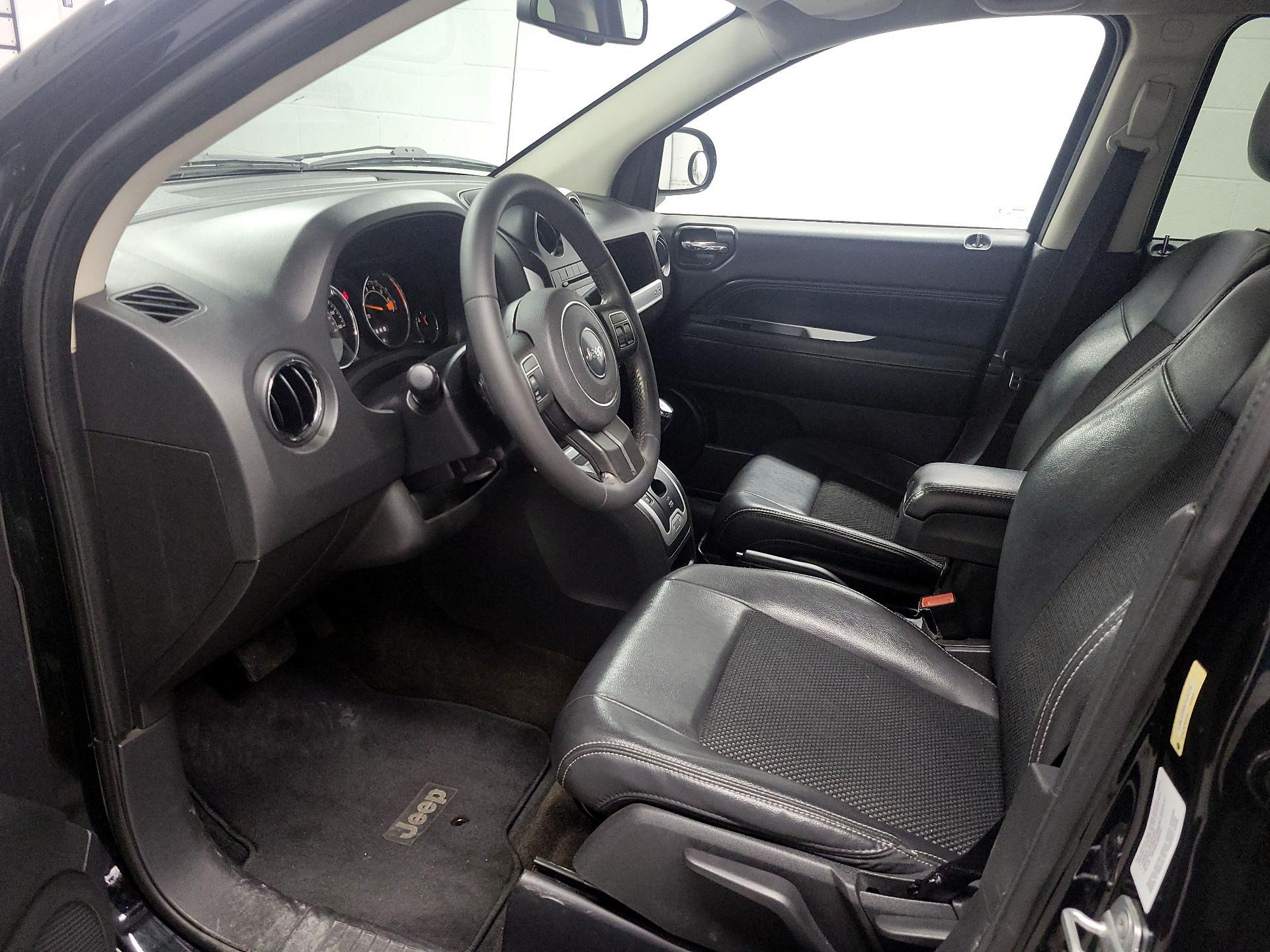 Thumbnail: 2014 Jeep Compass - 11