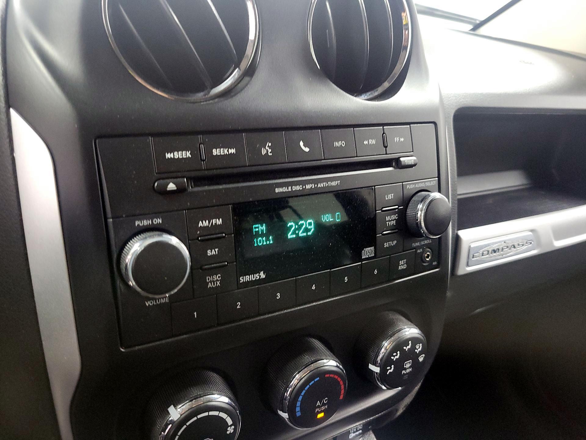 Thumbnail: 2014 Jeep Compass - 13