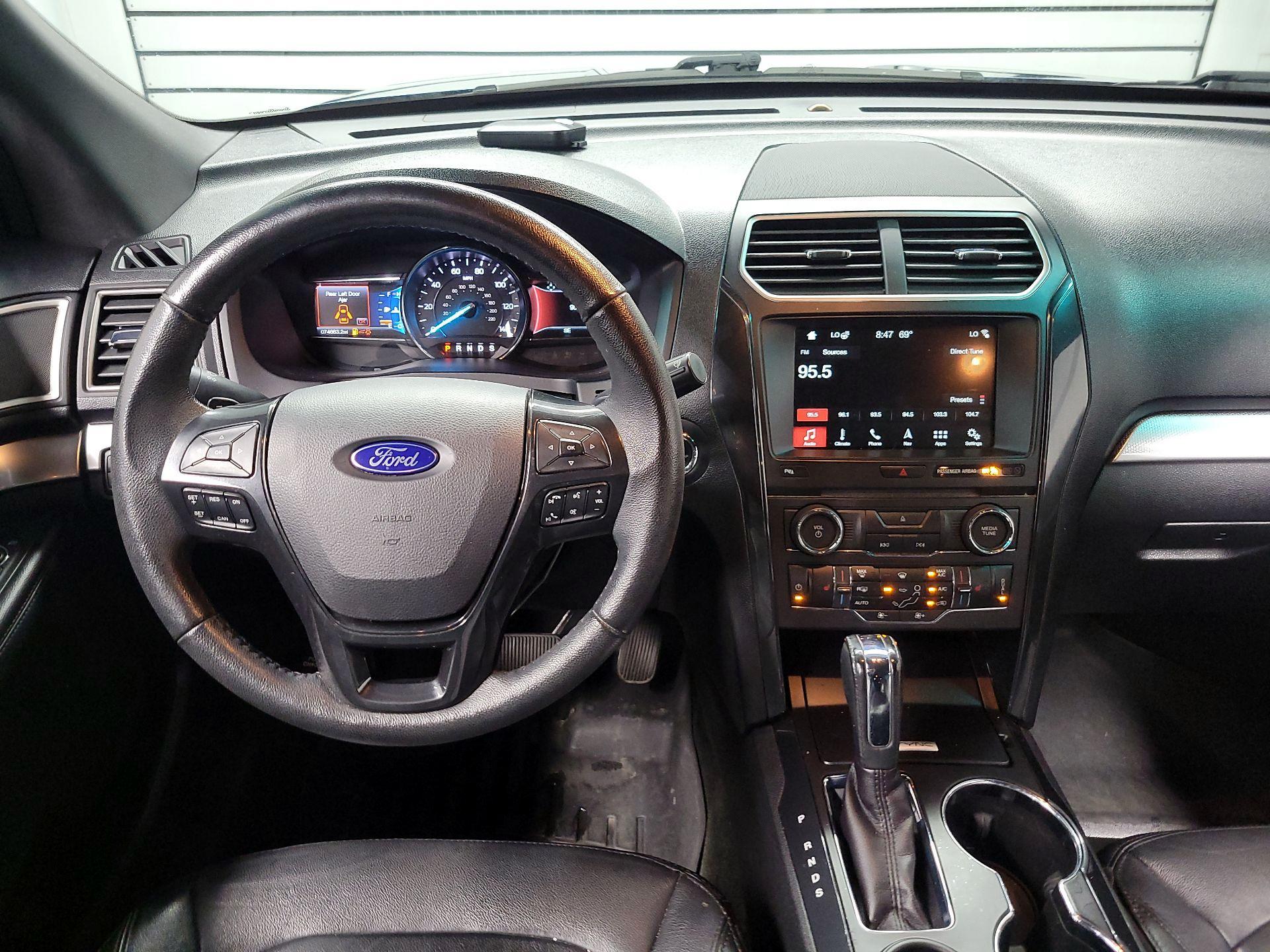 Thumbnail: 2017 Ford Explorer - 9