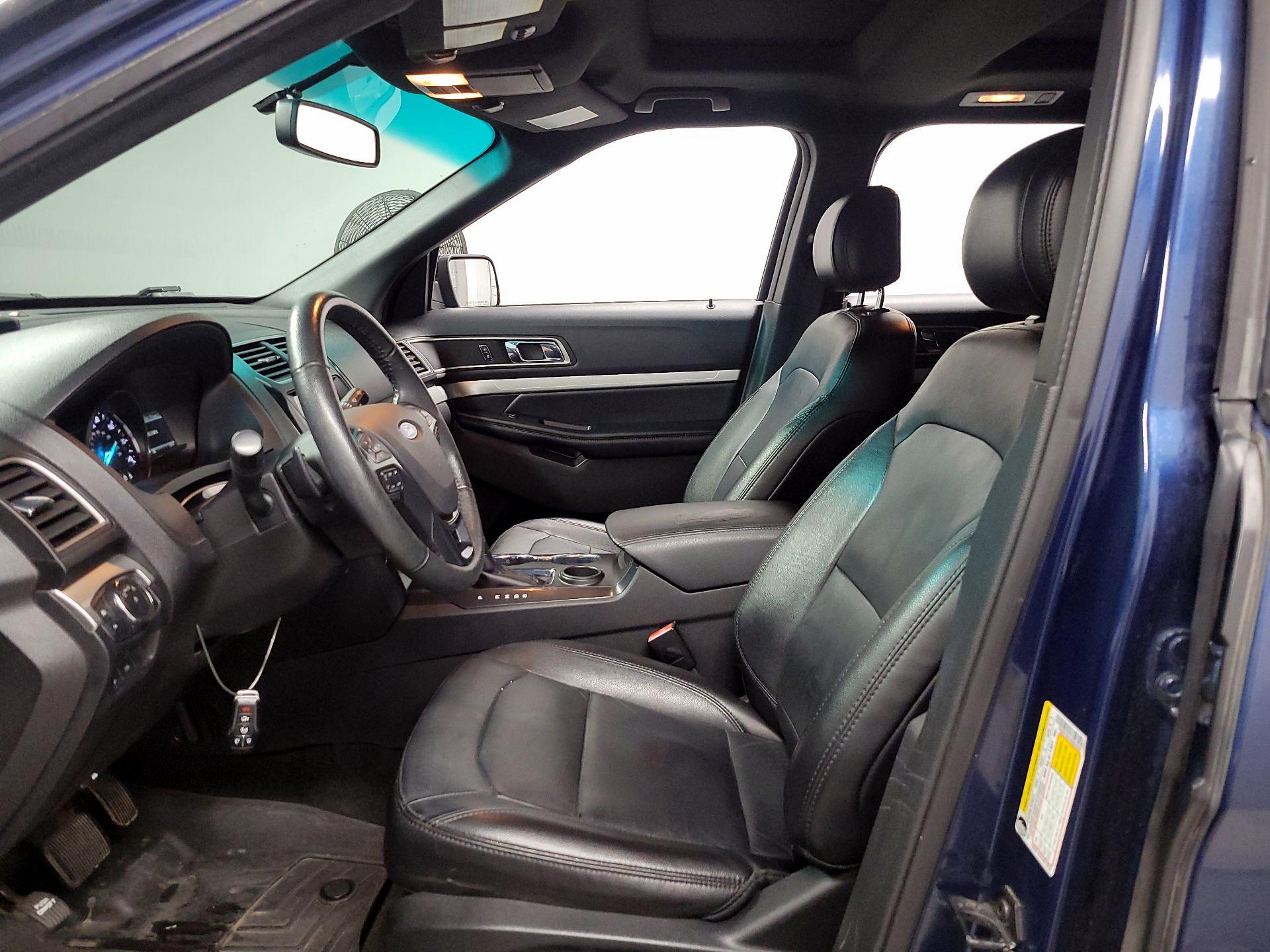 Thumbnail: 2017 Ford Explorer - 11