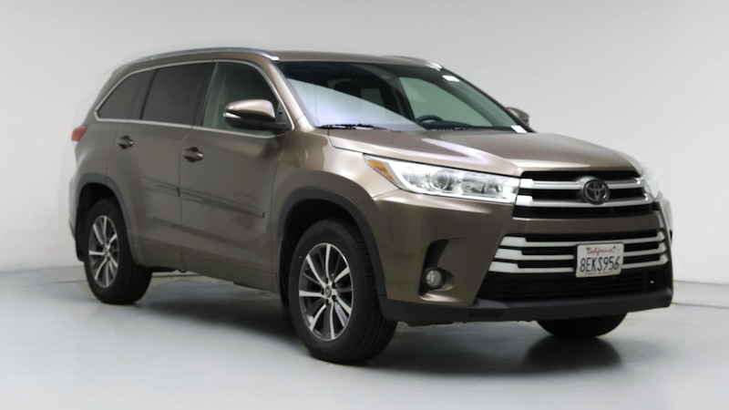 2018 Toyota Highlander XLE Hero Image