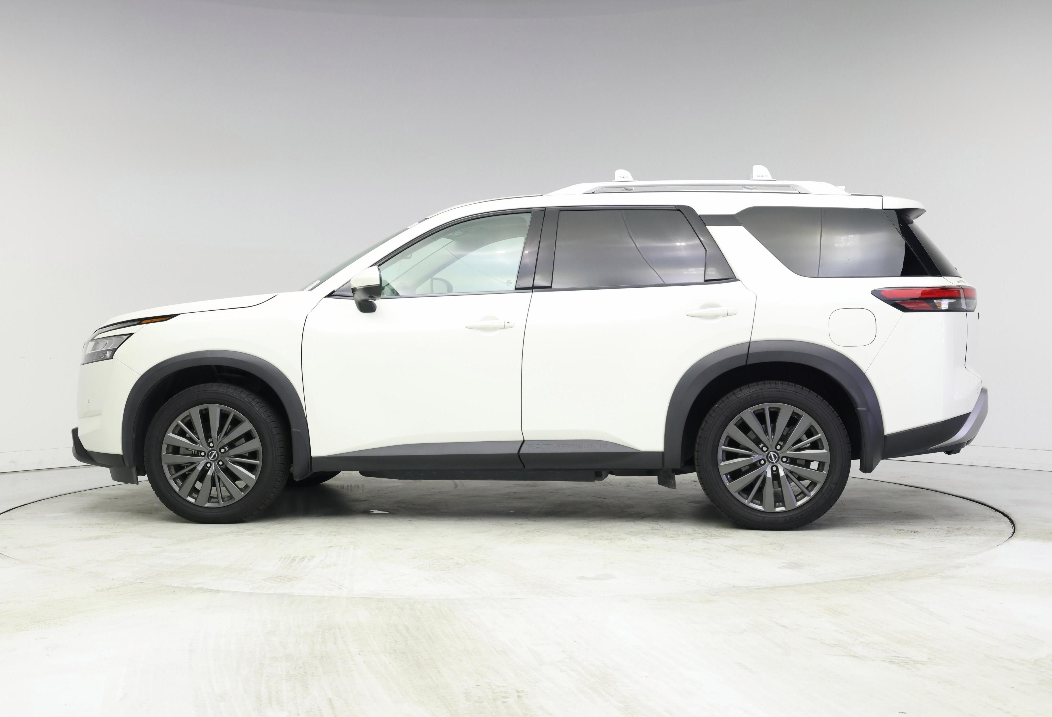 Thumbnail: 2022 Nissan Pathfinder - 3
