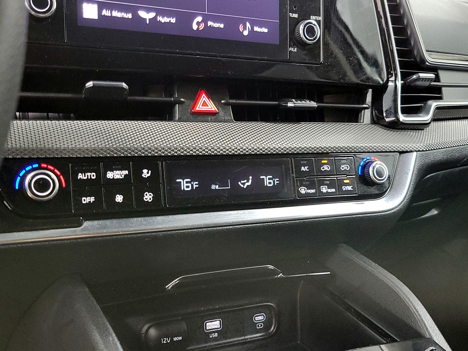 Thumbnail: 2023 Kia Sportage - 16