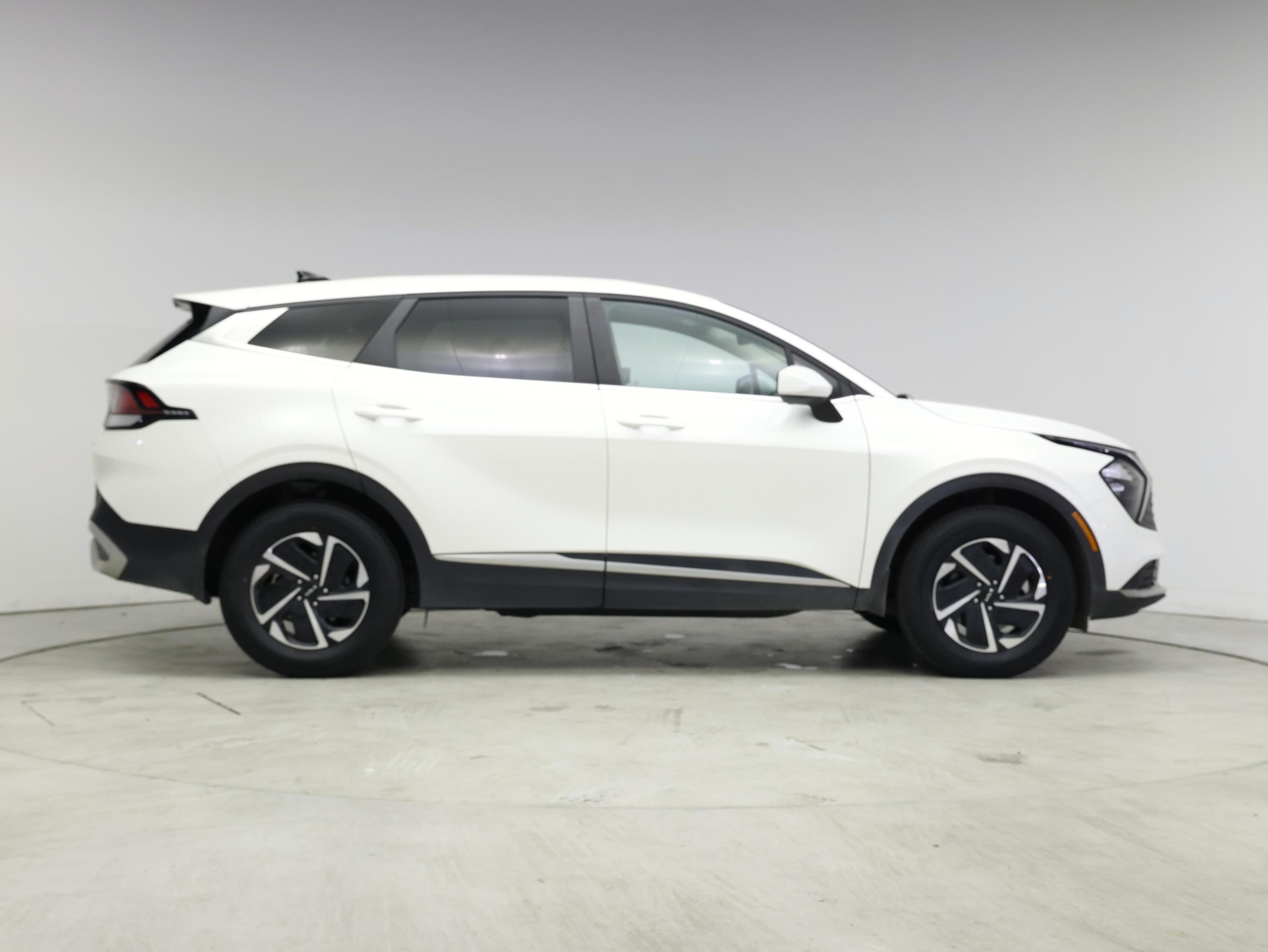 Thumbnail: 2023 Kia Sportage - 7