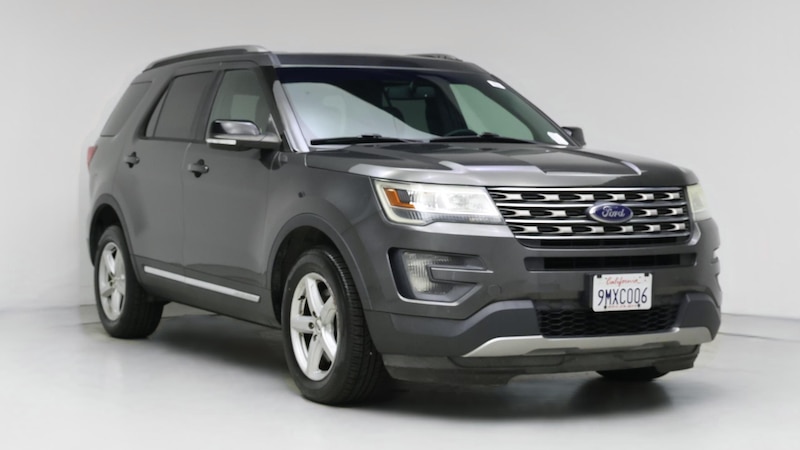 2016 Ford Explorer XLT Hero Image