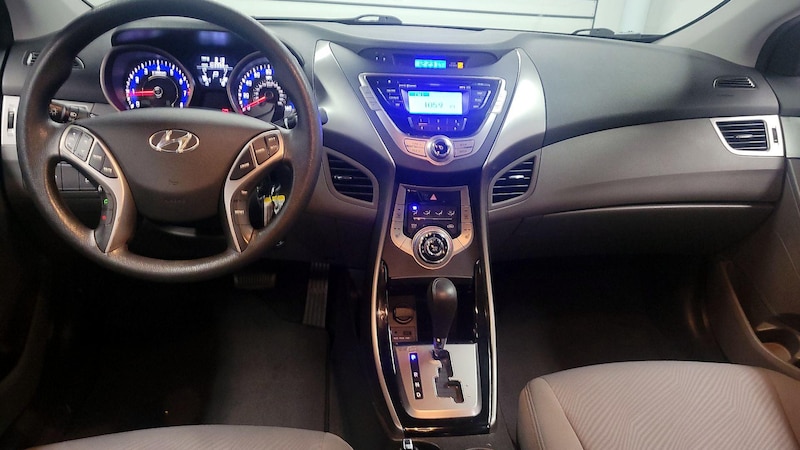 2013 Hyundai Elantra GLS 9