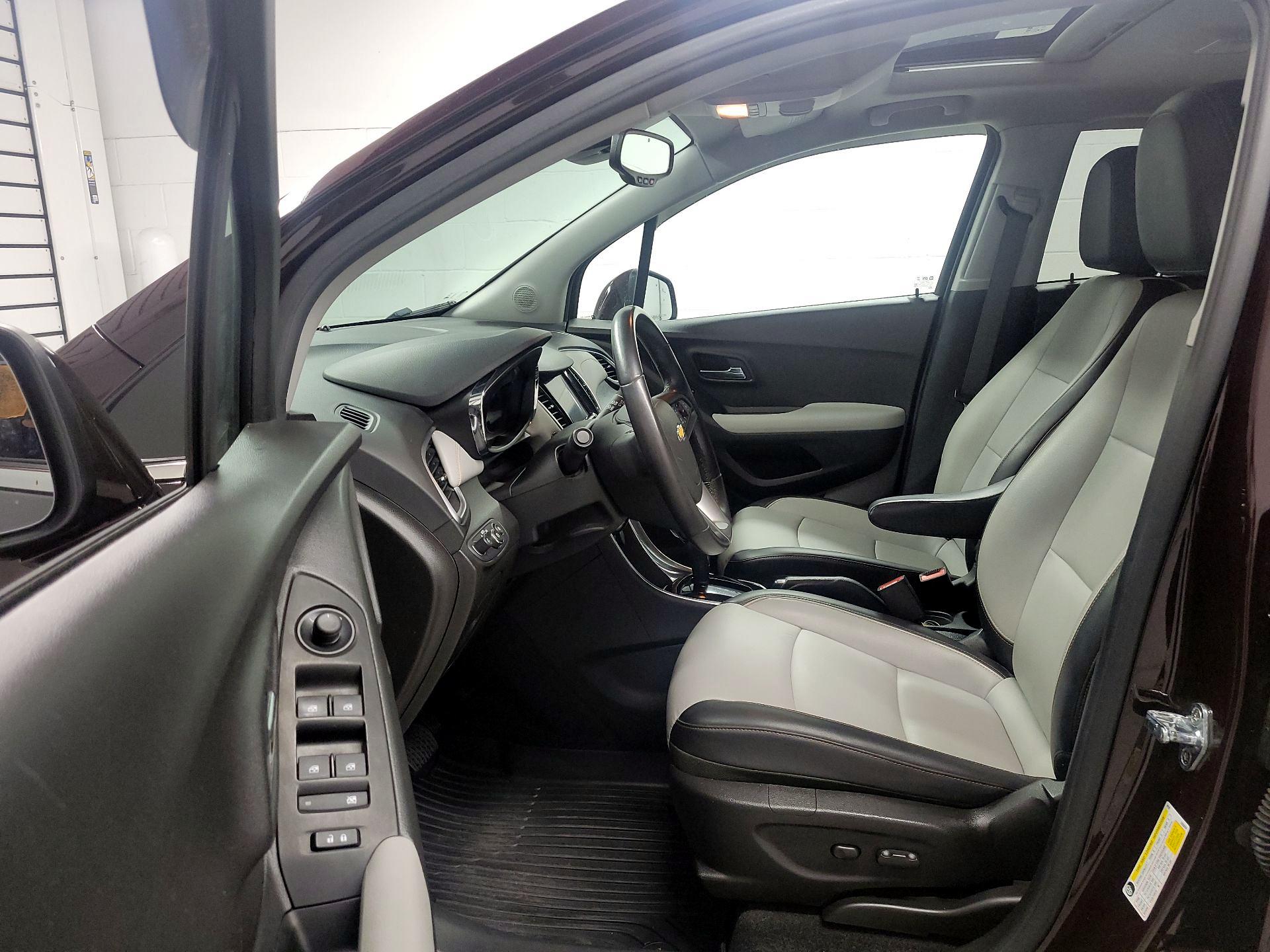 Thumbnail: 2020 Chevrolet Trax - 11