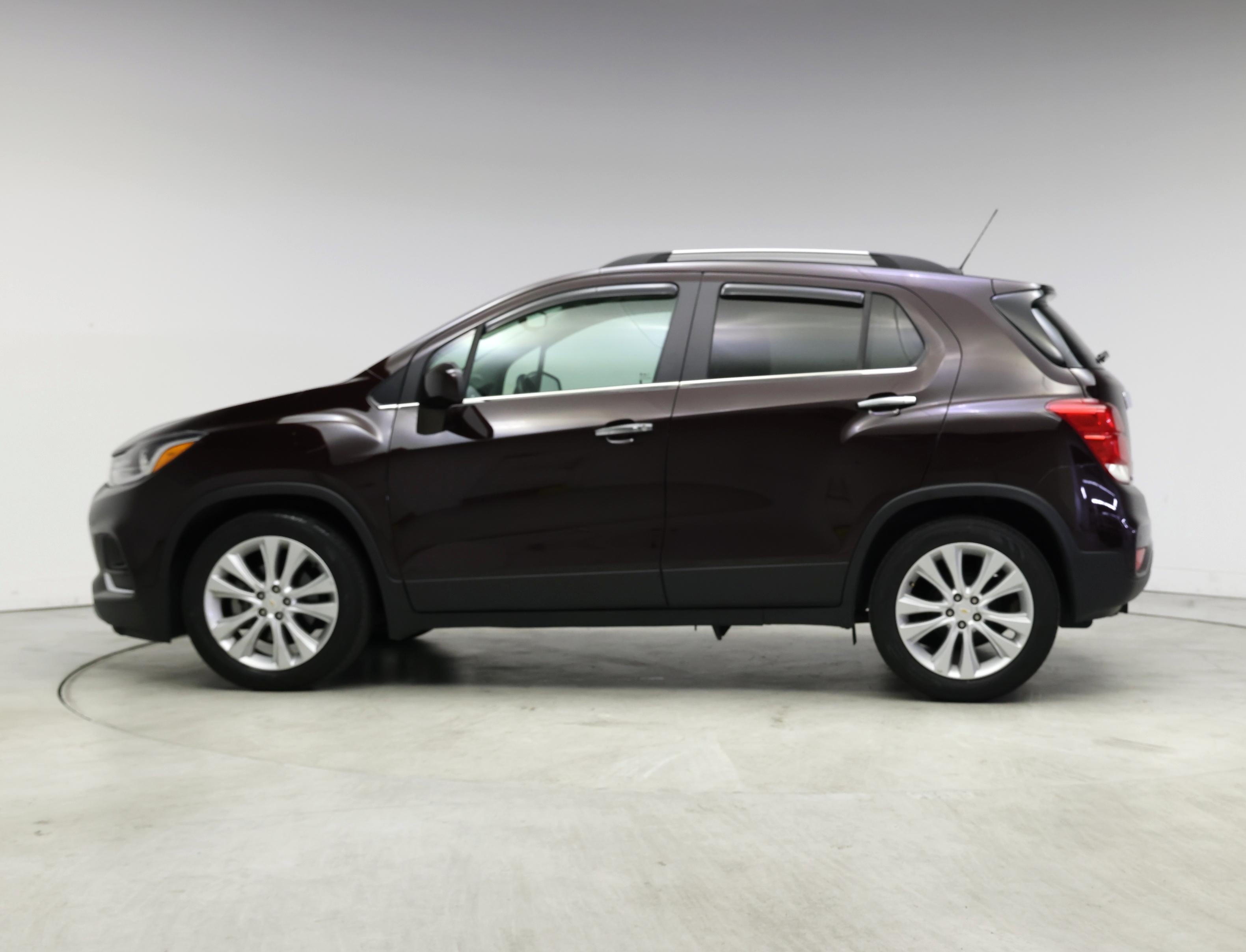 Thumbnail: 2020 Chevrolet Trax - 3