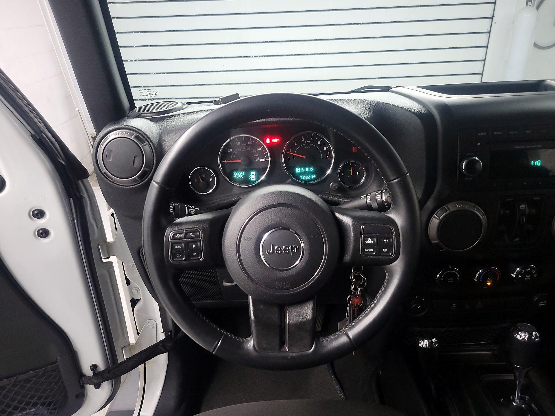 Thumbnail: 2018 Jeep Wrangler - 10