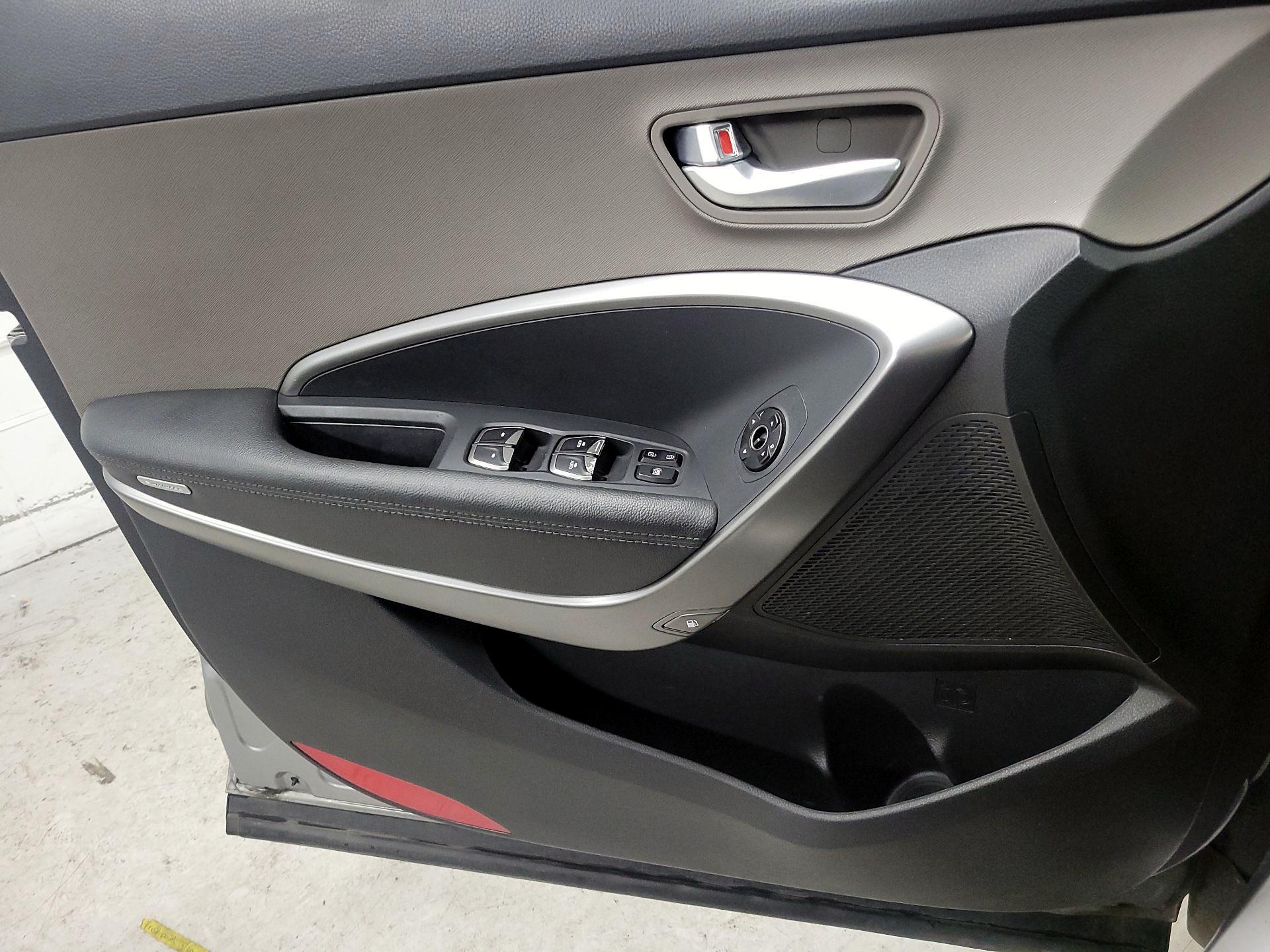 Thumbnail: 2019 Hyundai Santa Fe - 12