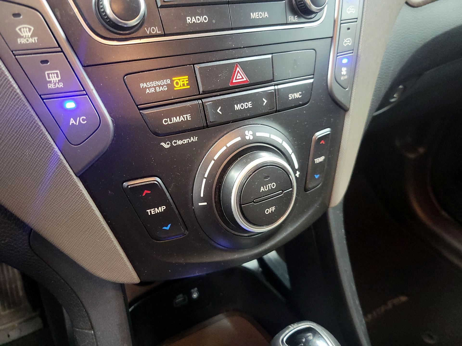 Thumbnail: 2019 Hyundai Santa Fe - 15