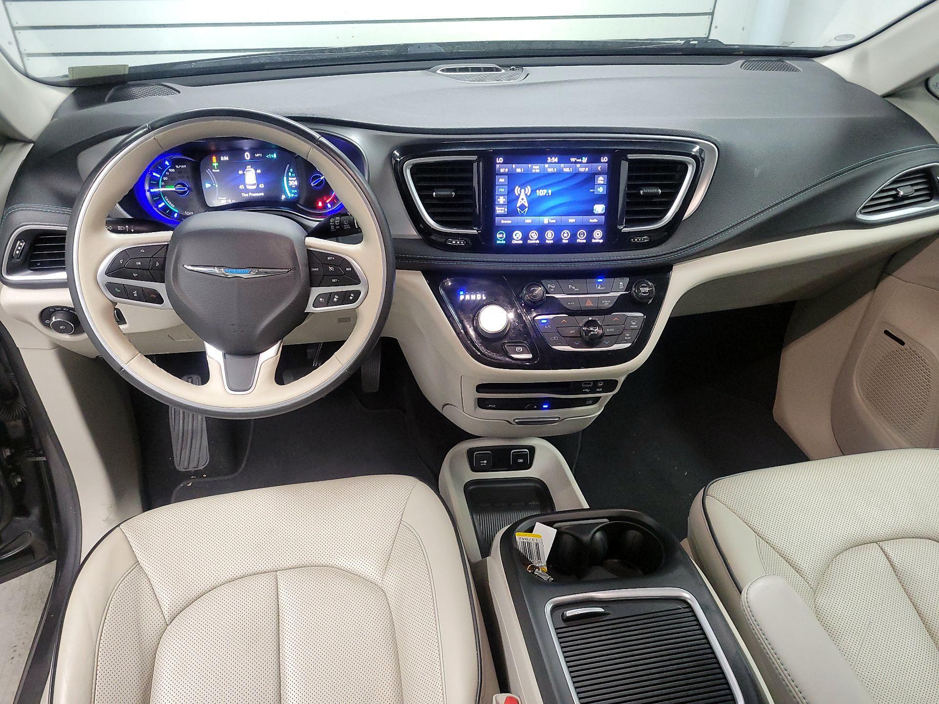 Thumbnail: 2020 Chrysler Pacifica - 9