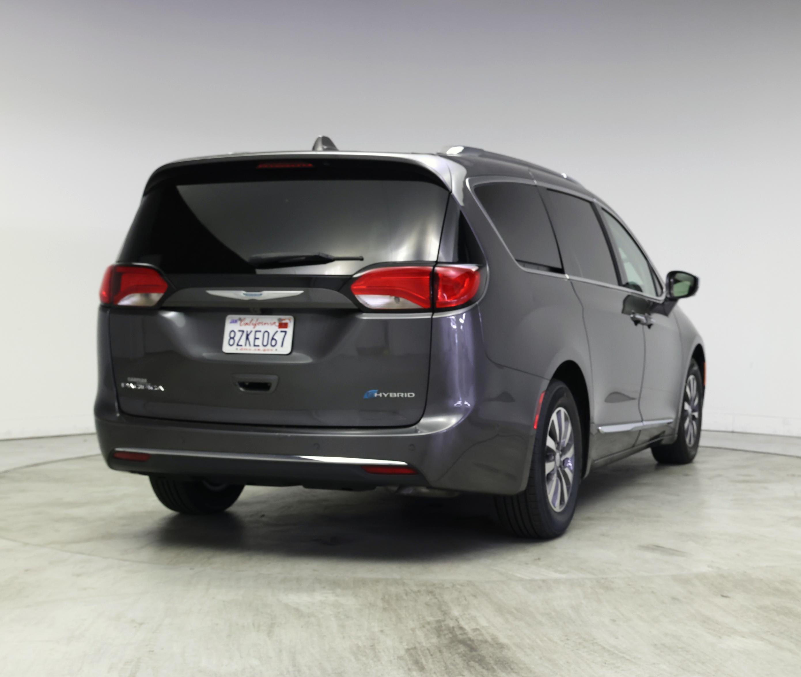 Thumbnail: 2020 Chrysler Pacifica - 8