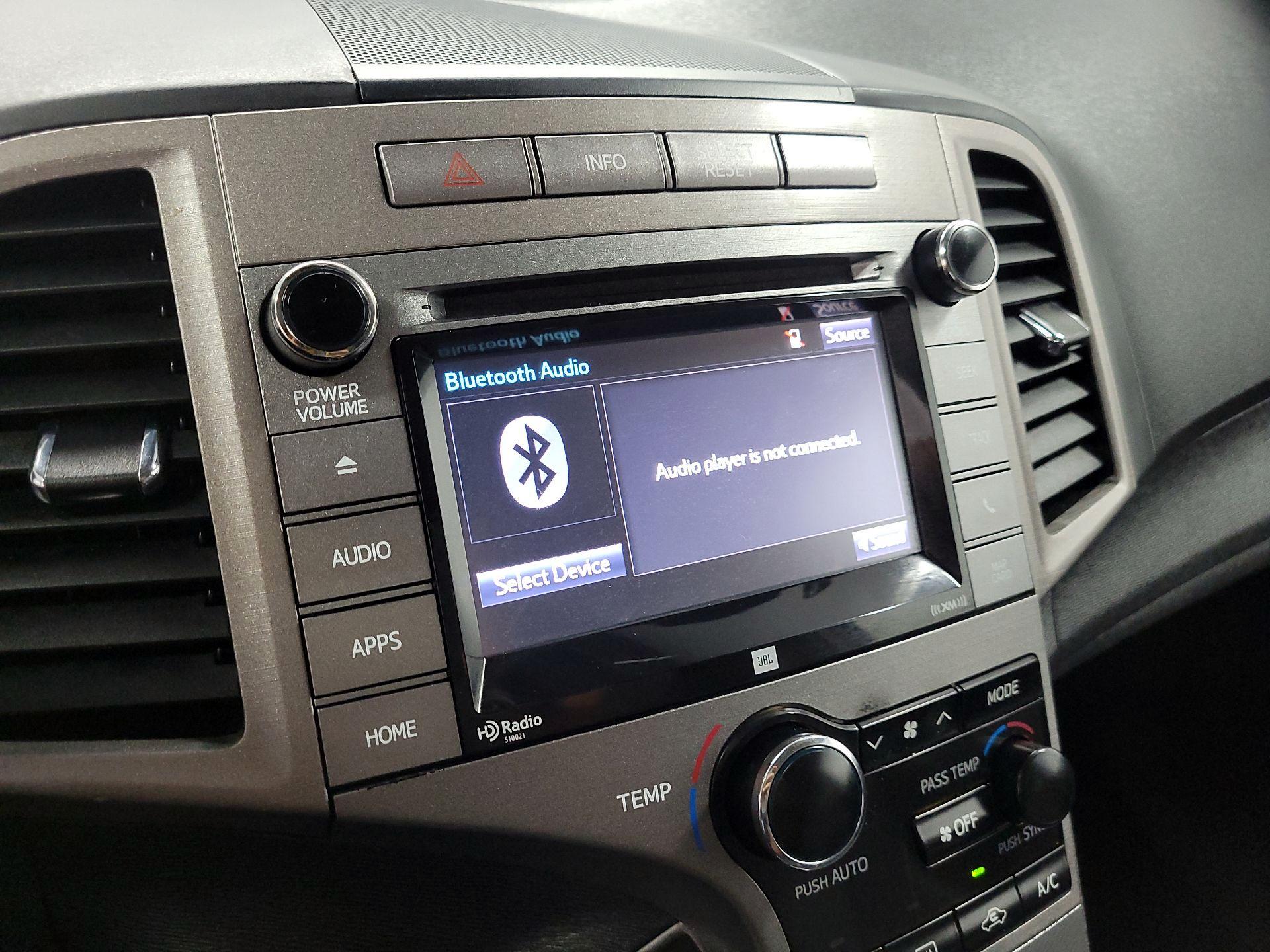 Thumbnail: 2015 Toyota Venza - 15