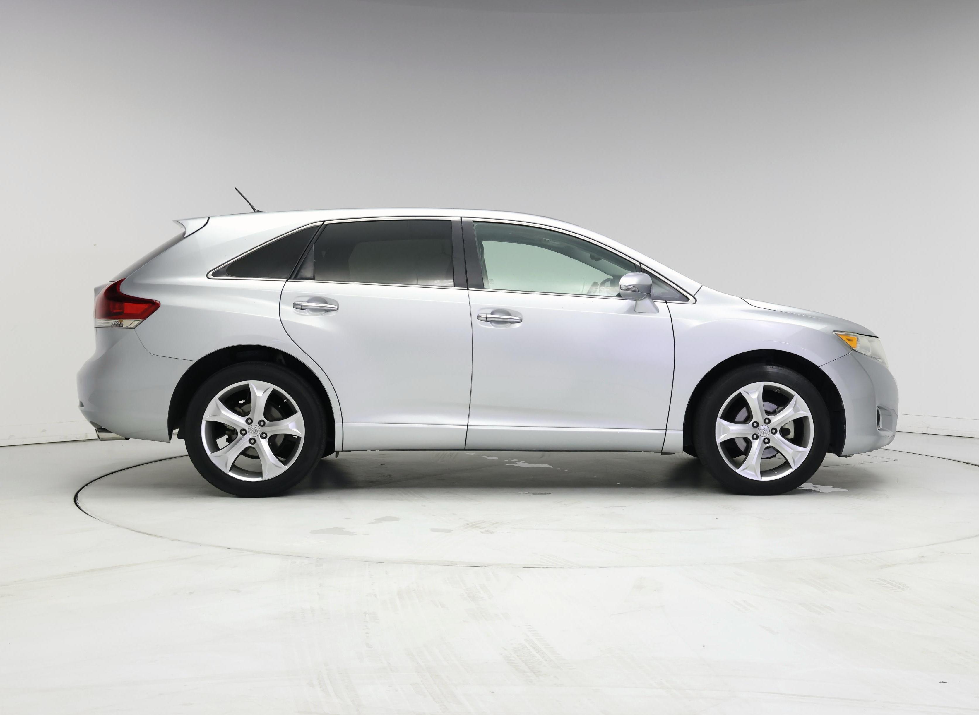 Thumbnail: 2015 Toyota Venza - 7
