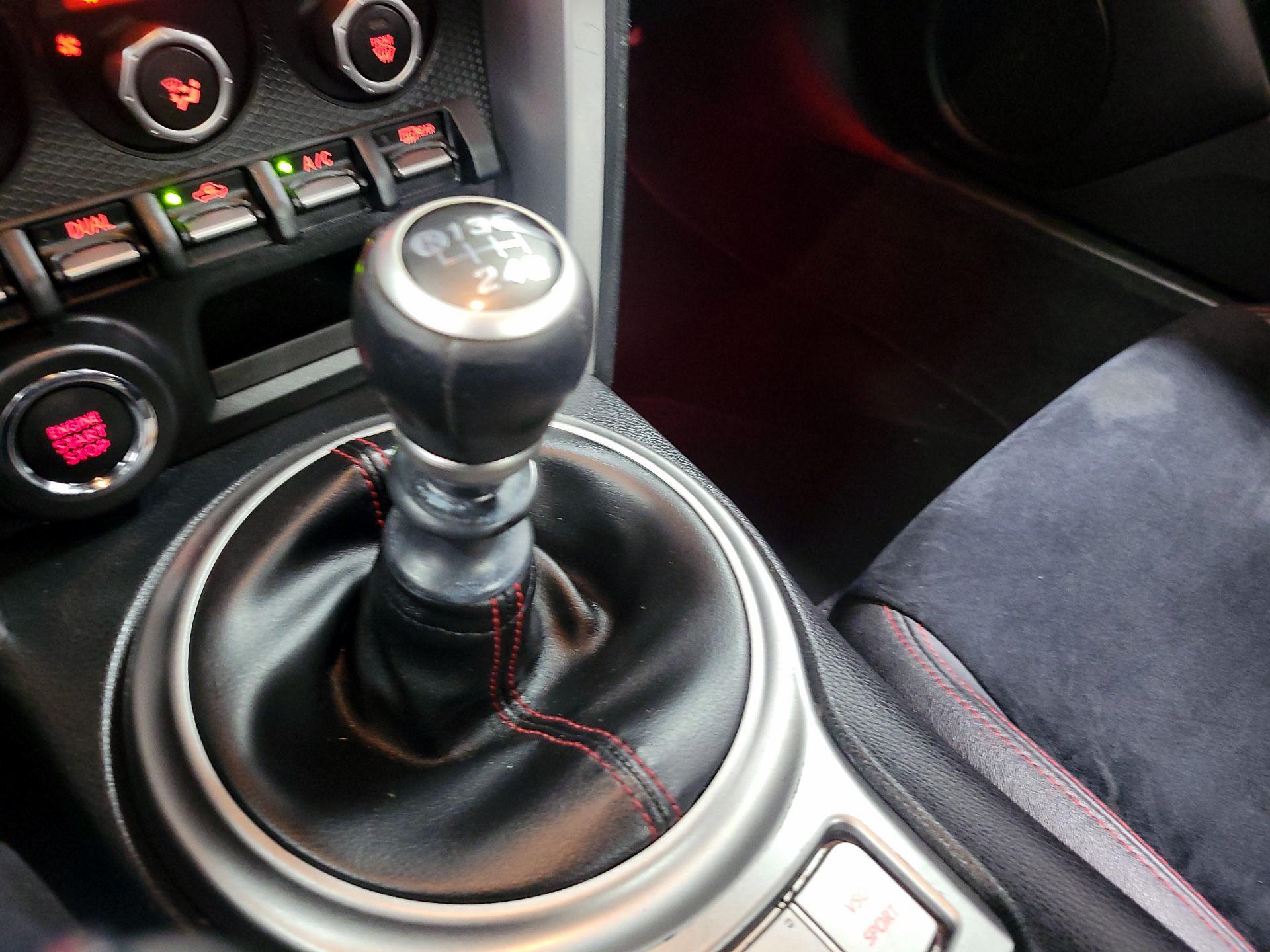 Thumbnail: 2014 Subaru BRZ - 15