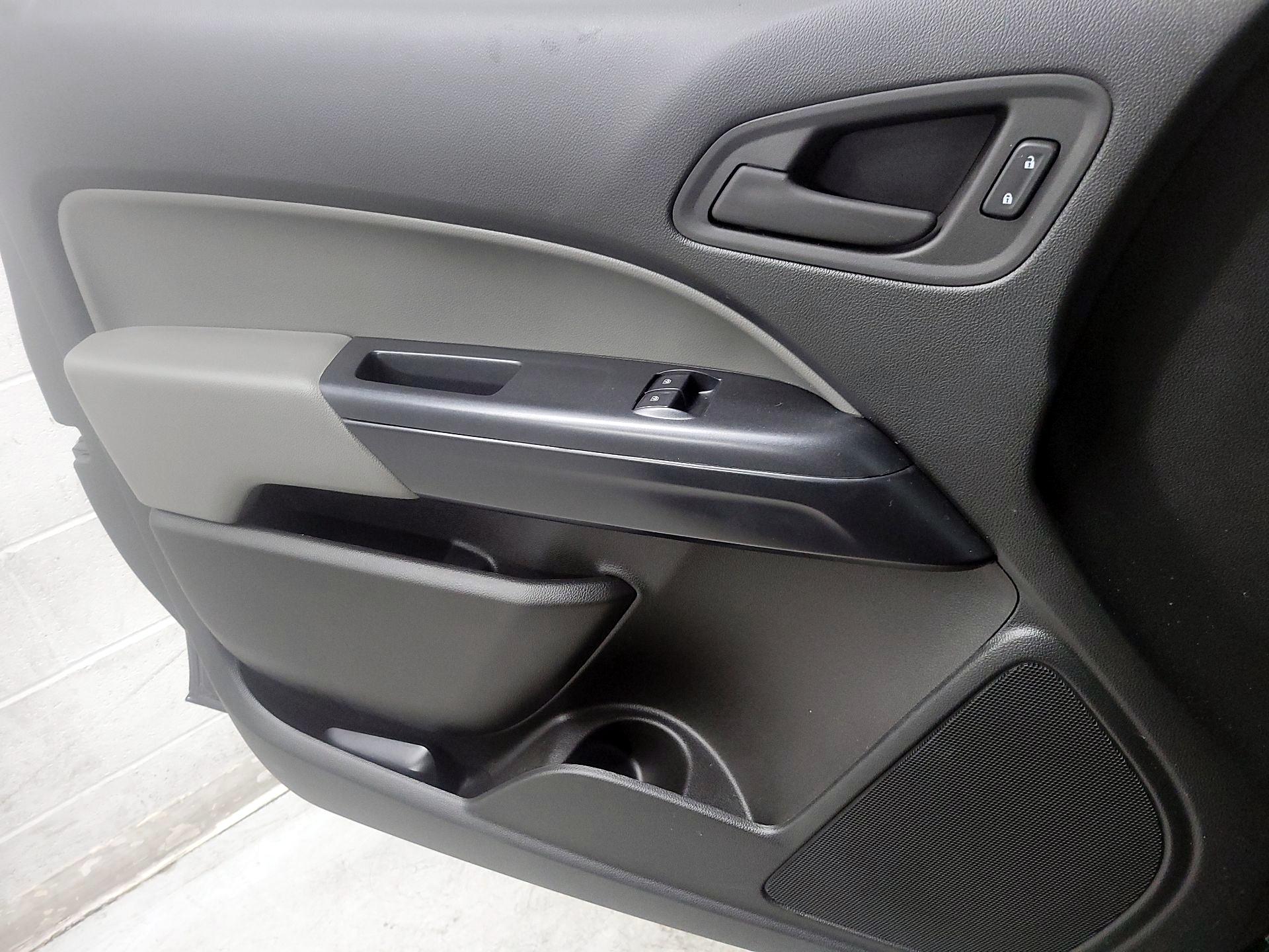 Thumbnail: 2016 GMC Canyon - 12