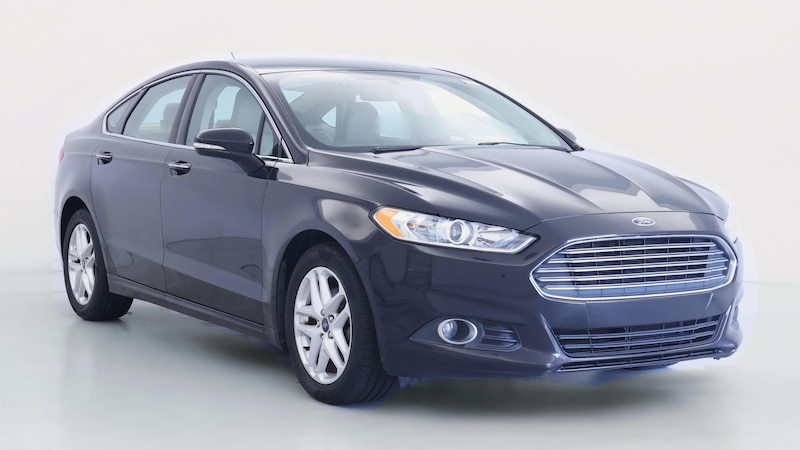 2016 Ford Fusion SE Hero Image