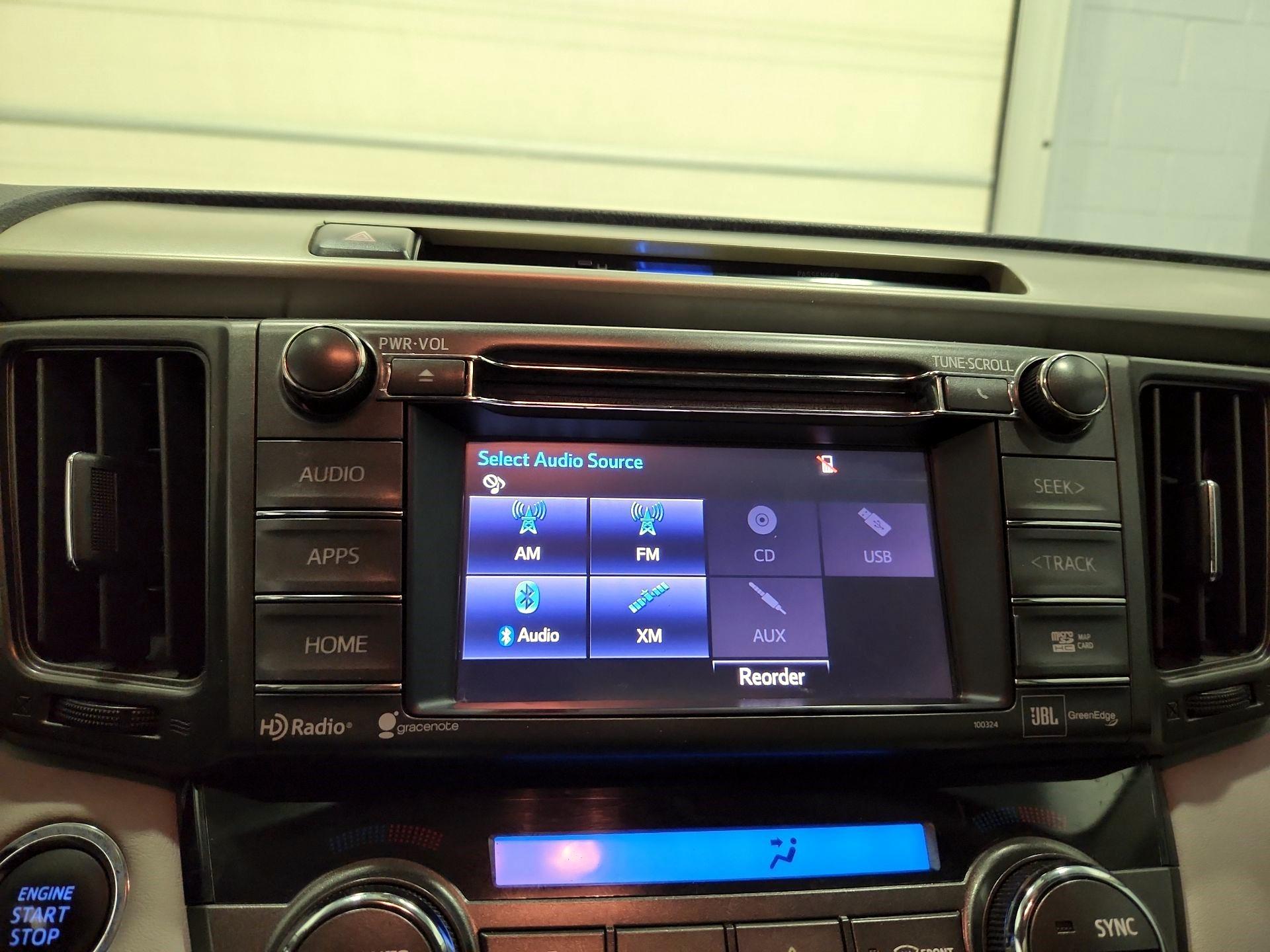 Thumbnail: 2014 Toyota RAV4 - 15
