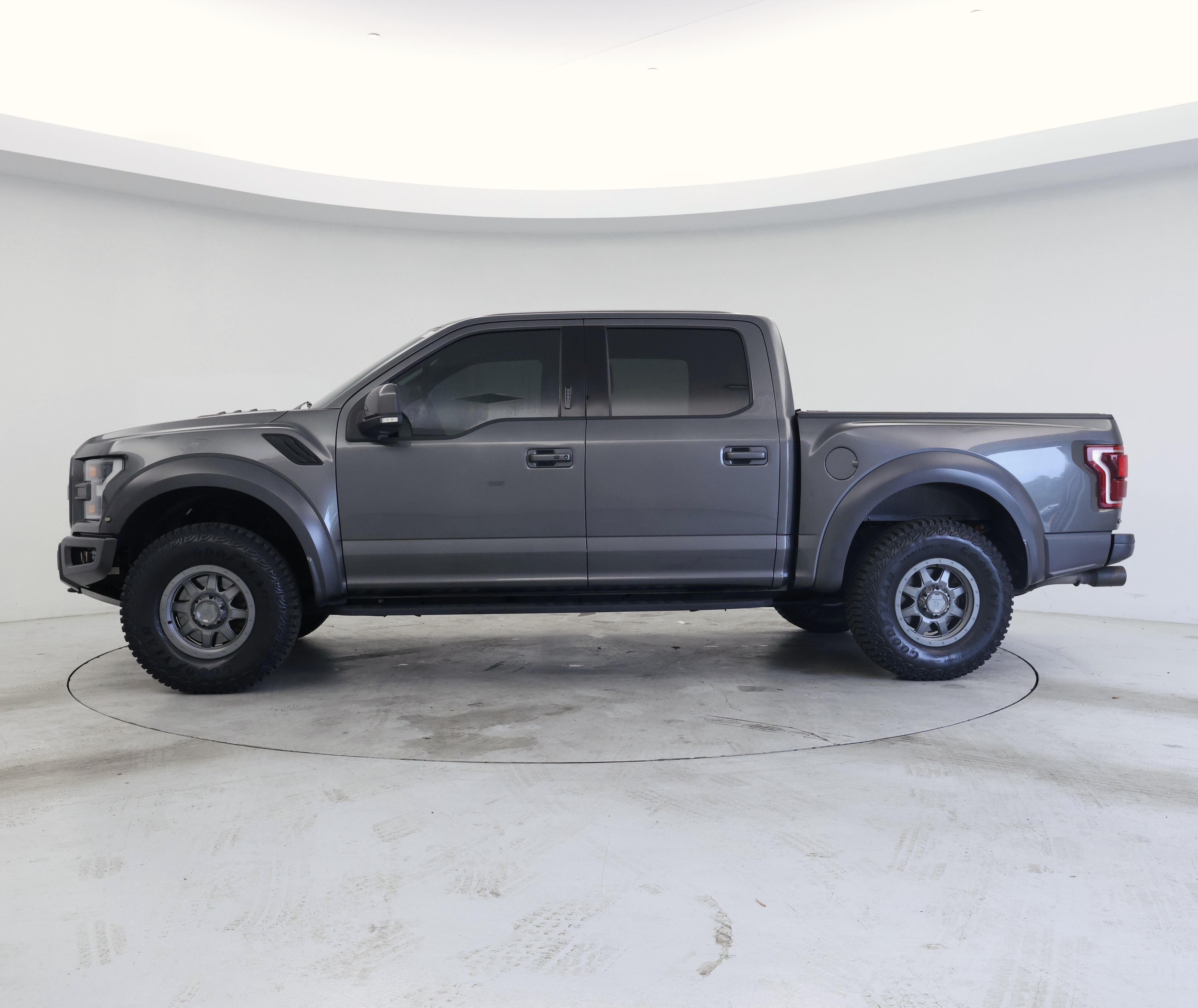 Thumbnail: 2019 Ford F-150 - 3