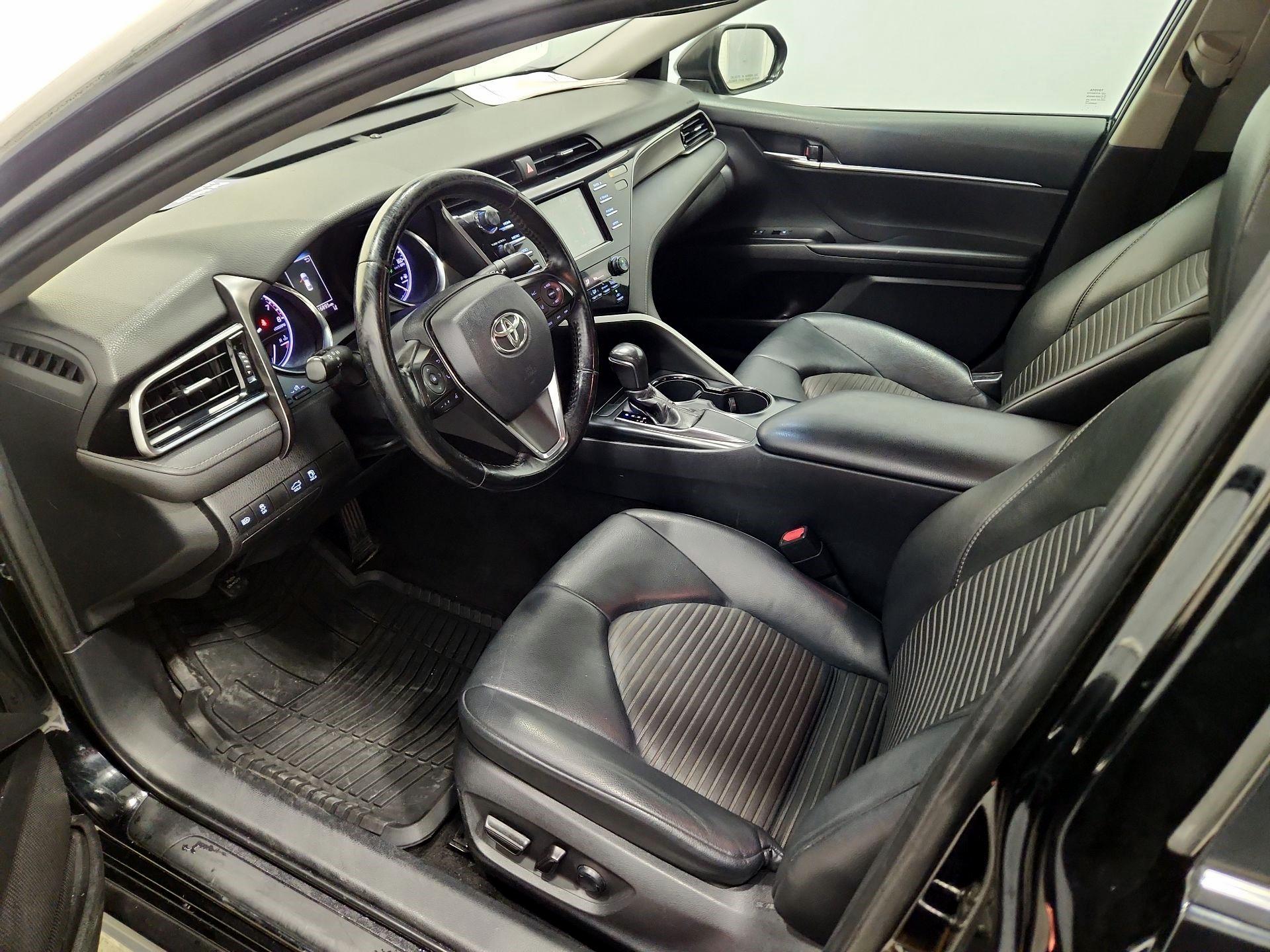 Thumbnail: 2019 Toyota Camry - 11
