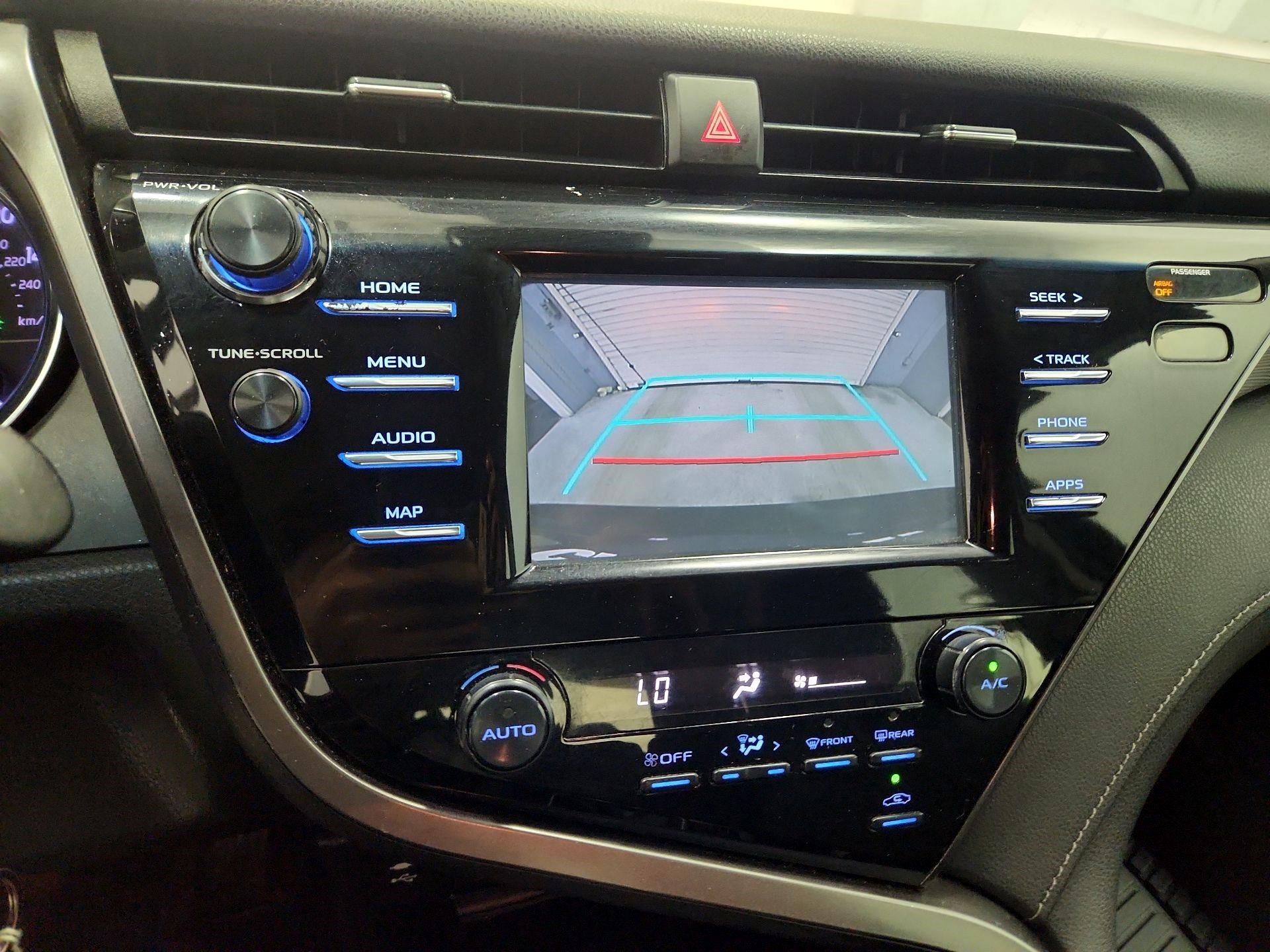 Thumbnail: 2019 Toyota Camry - 14
