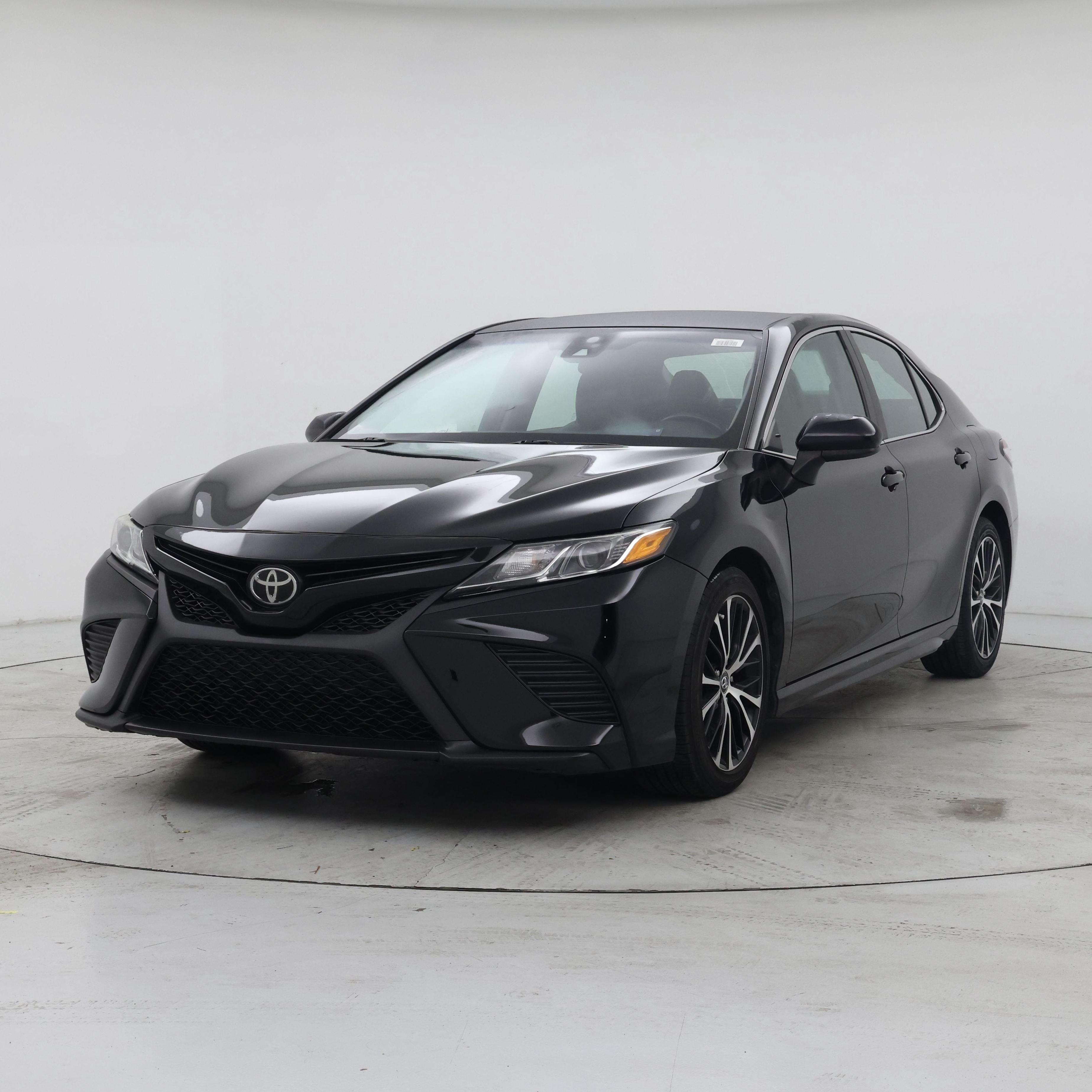 Thumbnail: 2019 Toyota Camry - 4