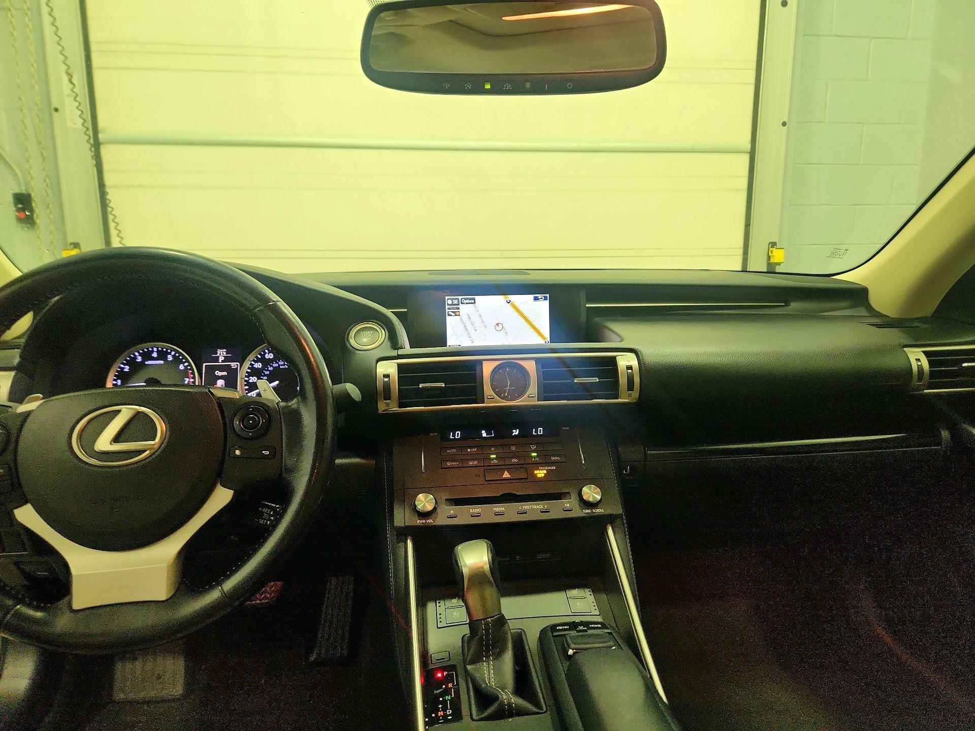 Thumbnail: 2015 Lexus IS - 9