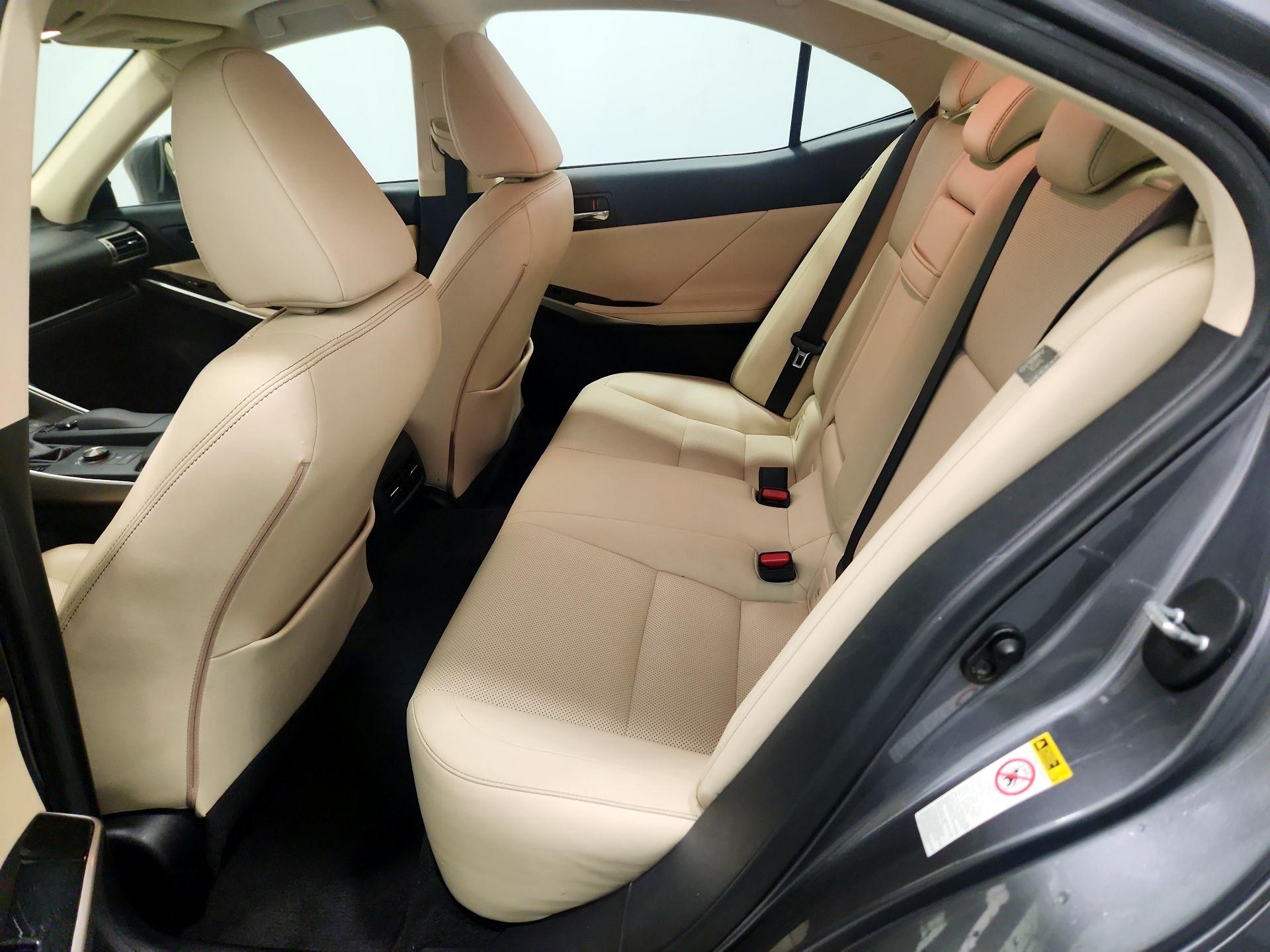 Thumbnail: 2015 Lexus IS - 20