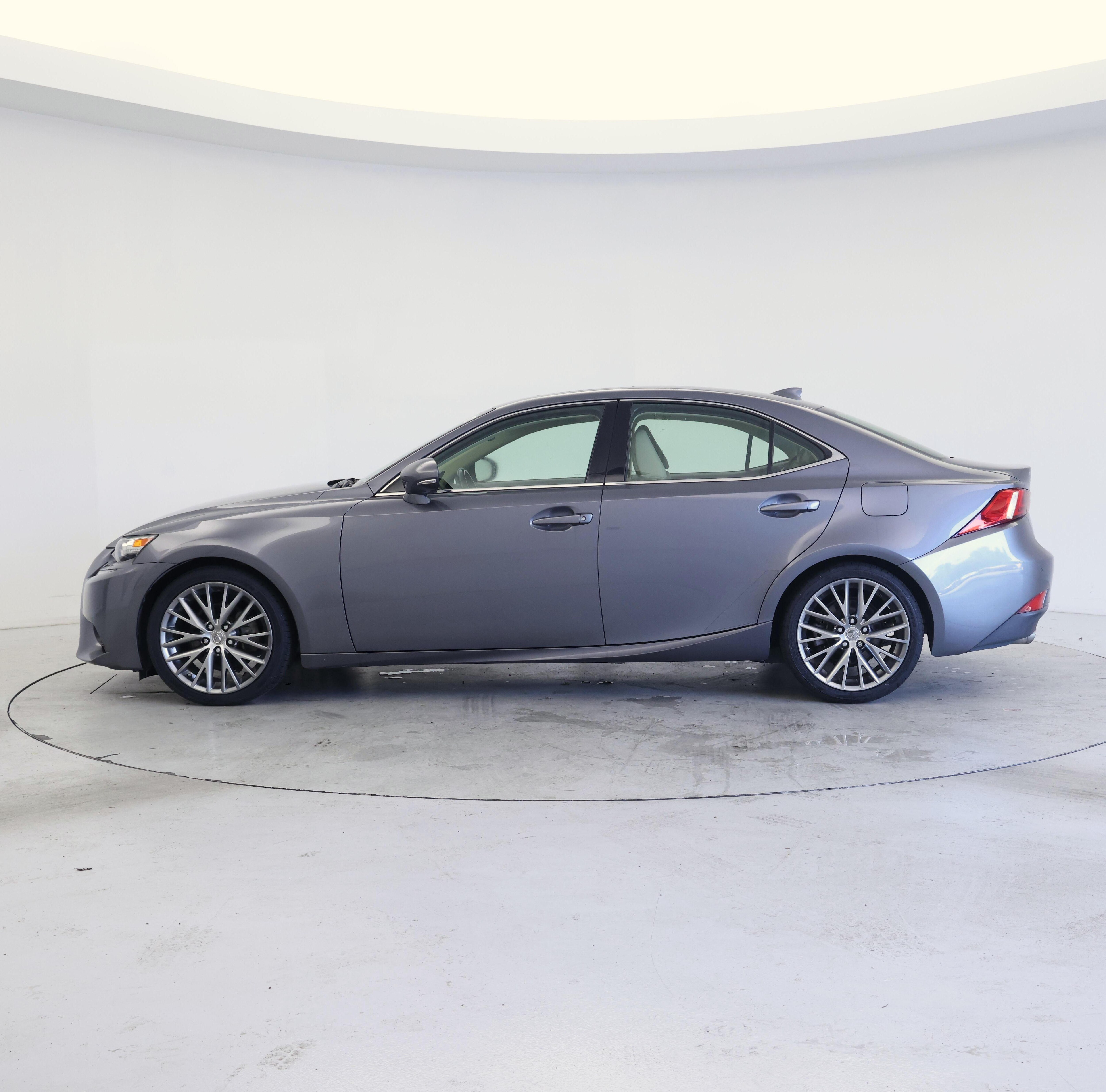 Thumbnail: 2015 Lexus IS - 3