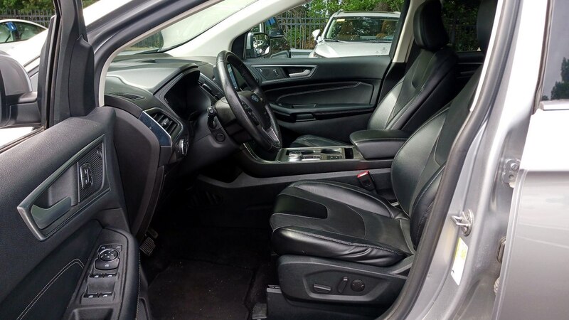 2022 Ford Edge Titanium 9