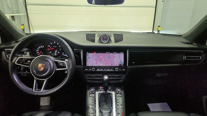 2020 Porsche Macan  9