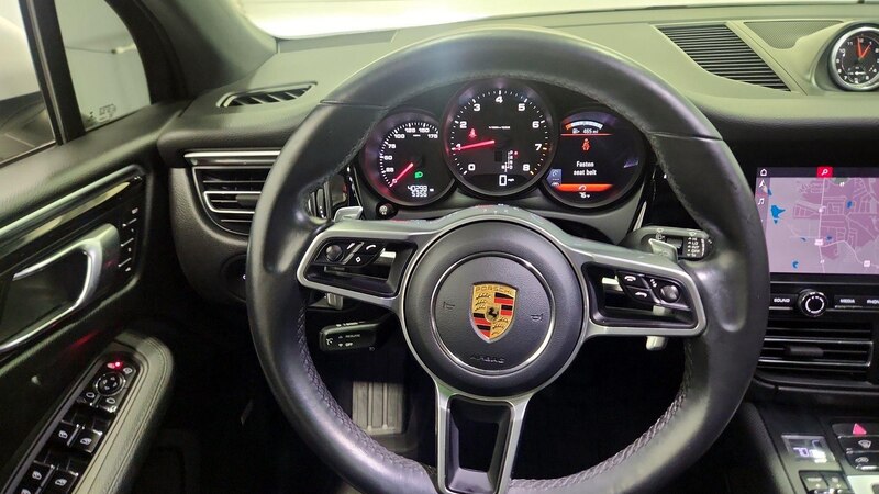 2020 Porsche Macan  10