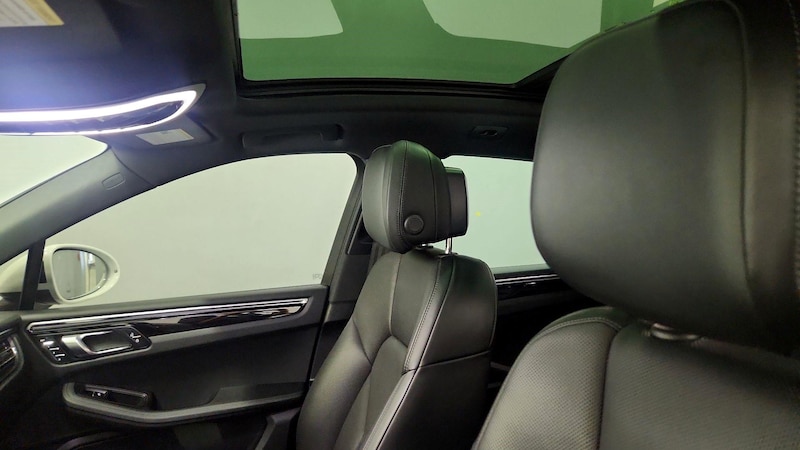 2020 Porsche Macan  20